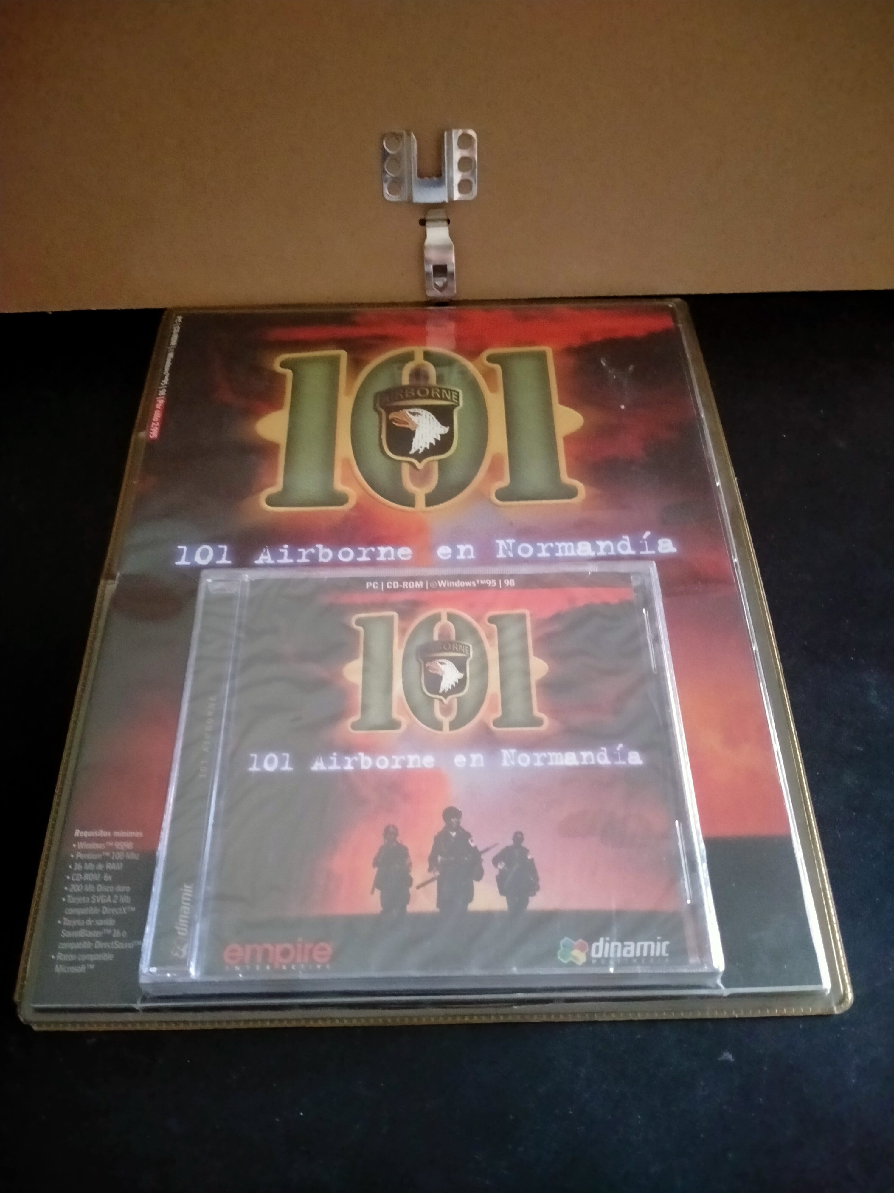 Portada de 101: Airborne en Normandía, formato Jewel Case, para Windows 95, Windows 98