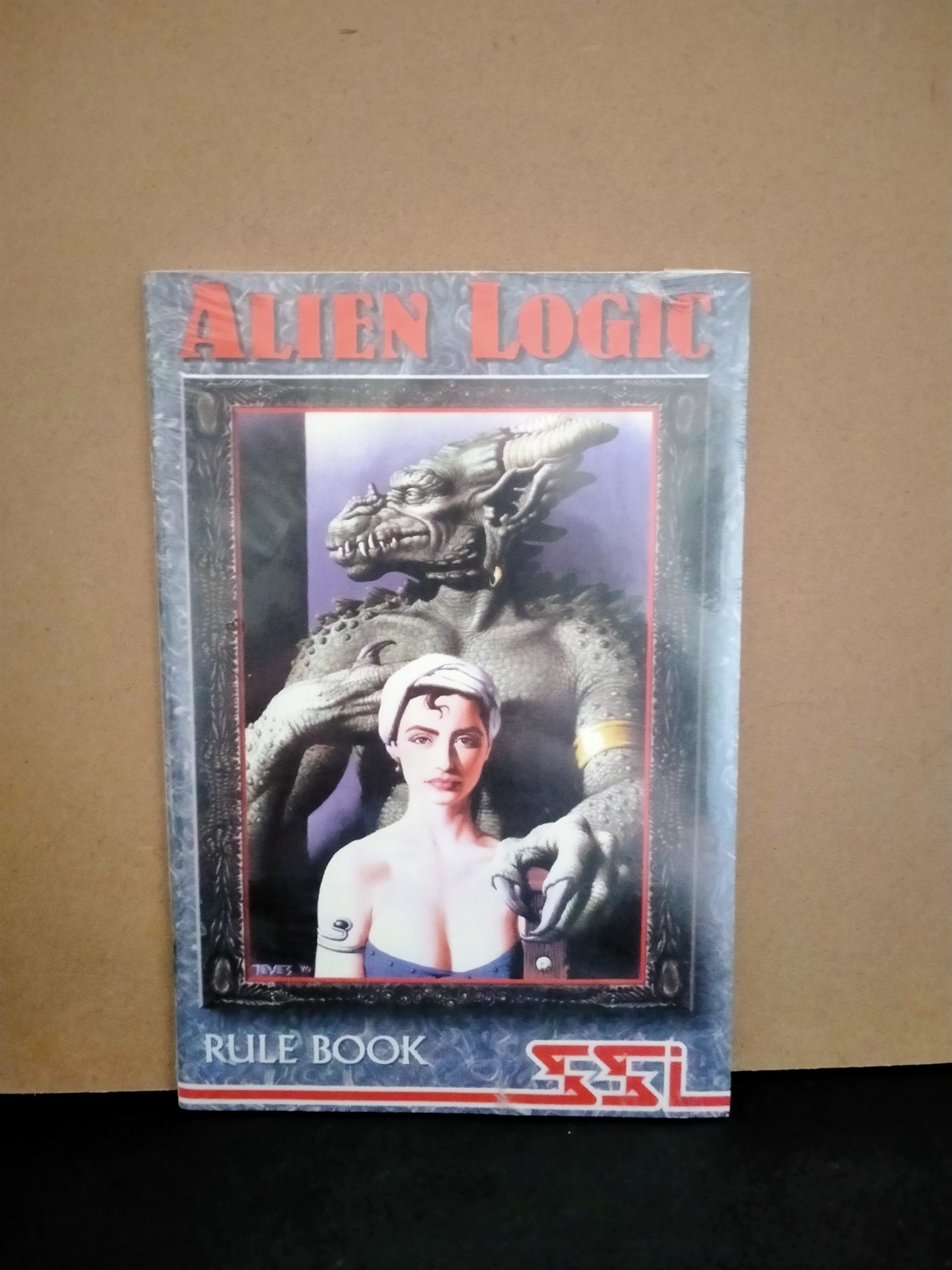 Edición física de Alien Logic