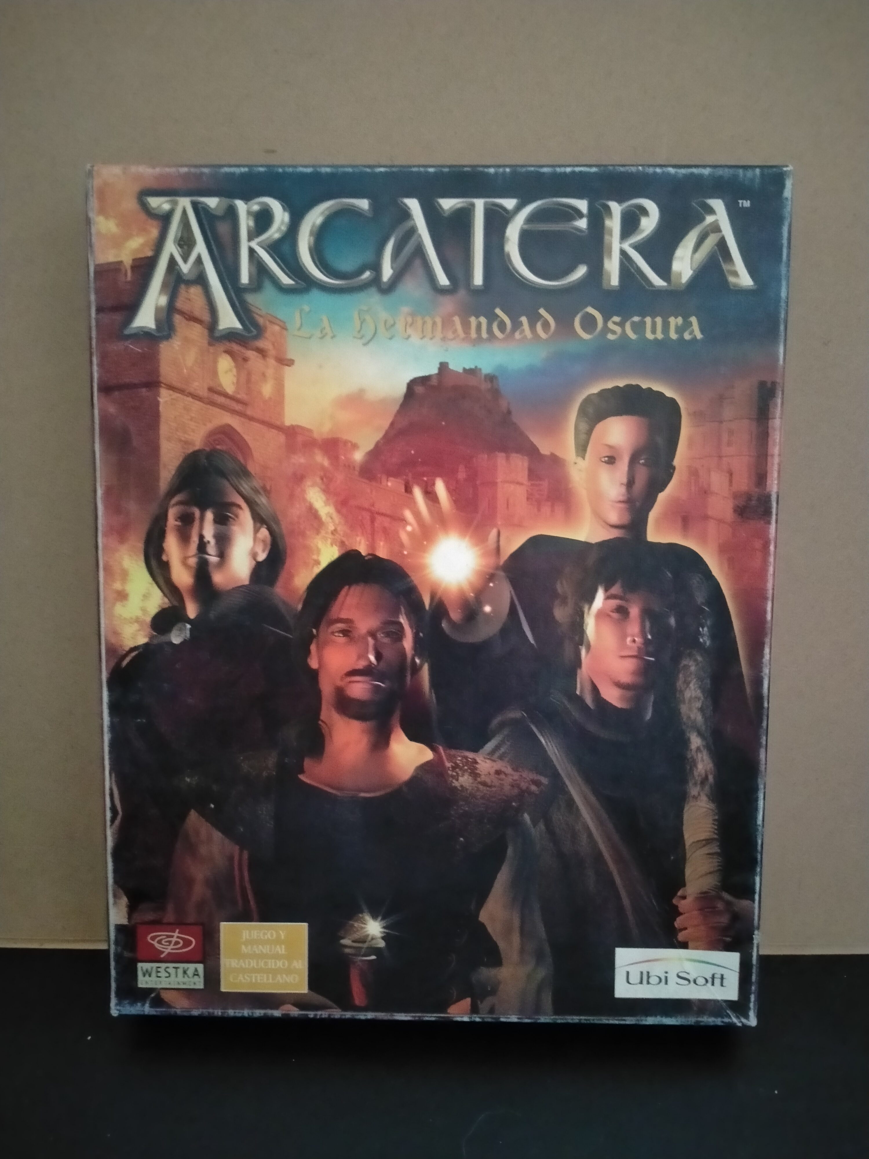 Edición física de Arcatera: La Hermandad Oscura