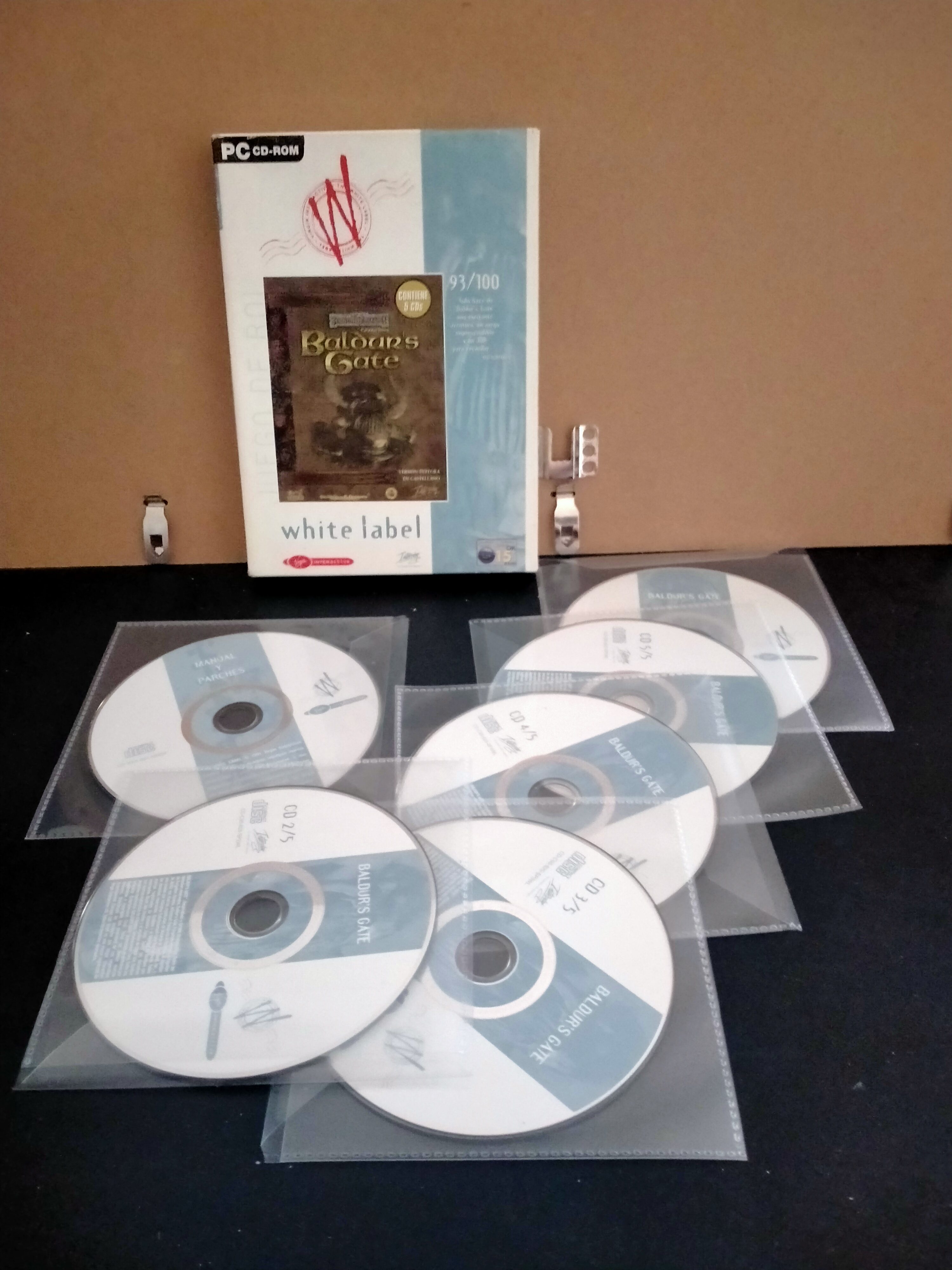 Edición física de Baldur's Gate