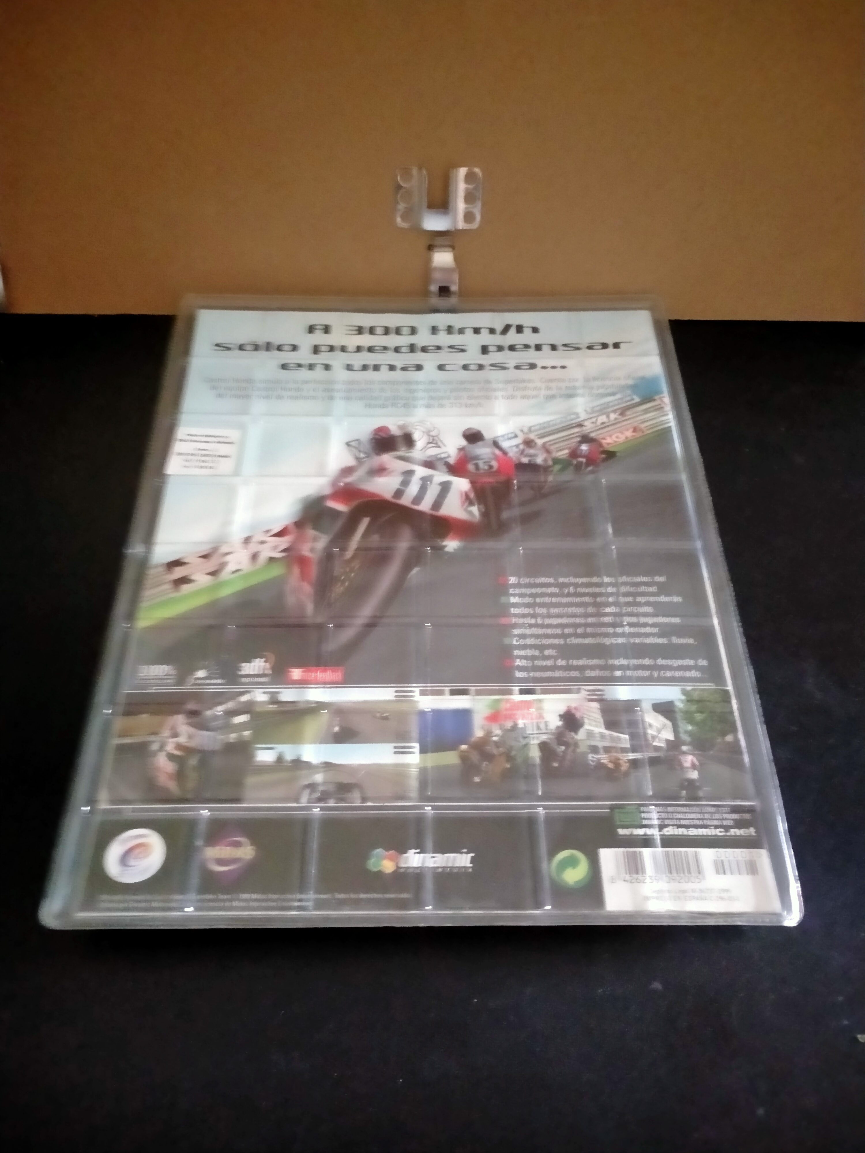 Imagen documental 2 de Castrol Honda Superbike 2000, formato Jewel Case, para Windows 95, Windows 98, Windows NT