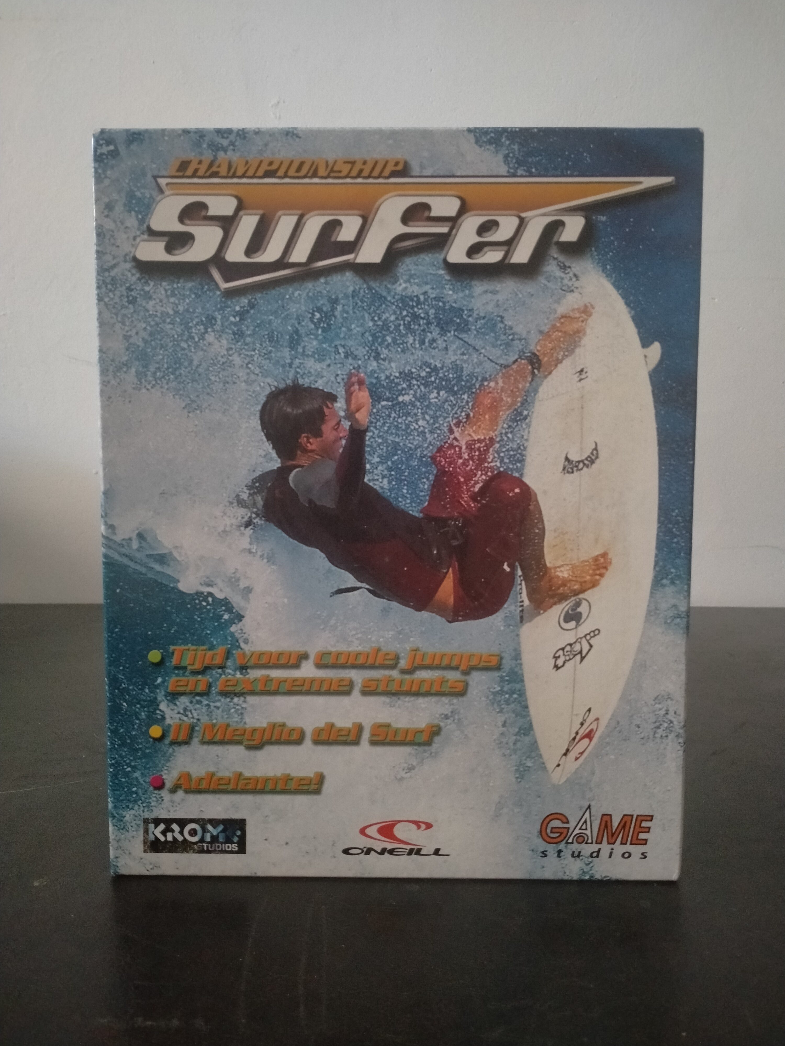 Portada de Championship Surfer, formato Big Box, para Windows 95, Windows 98
