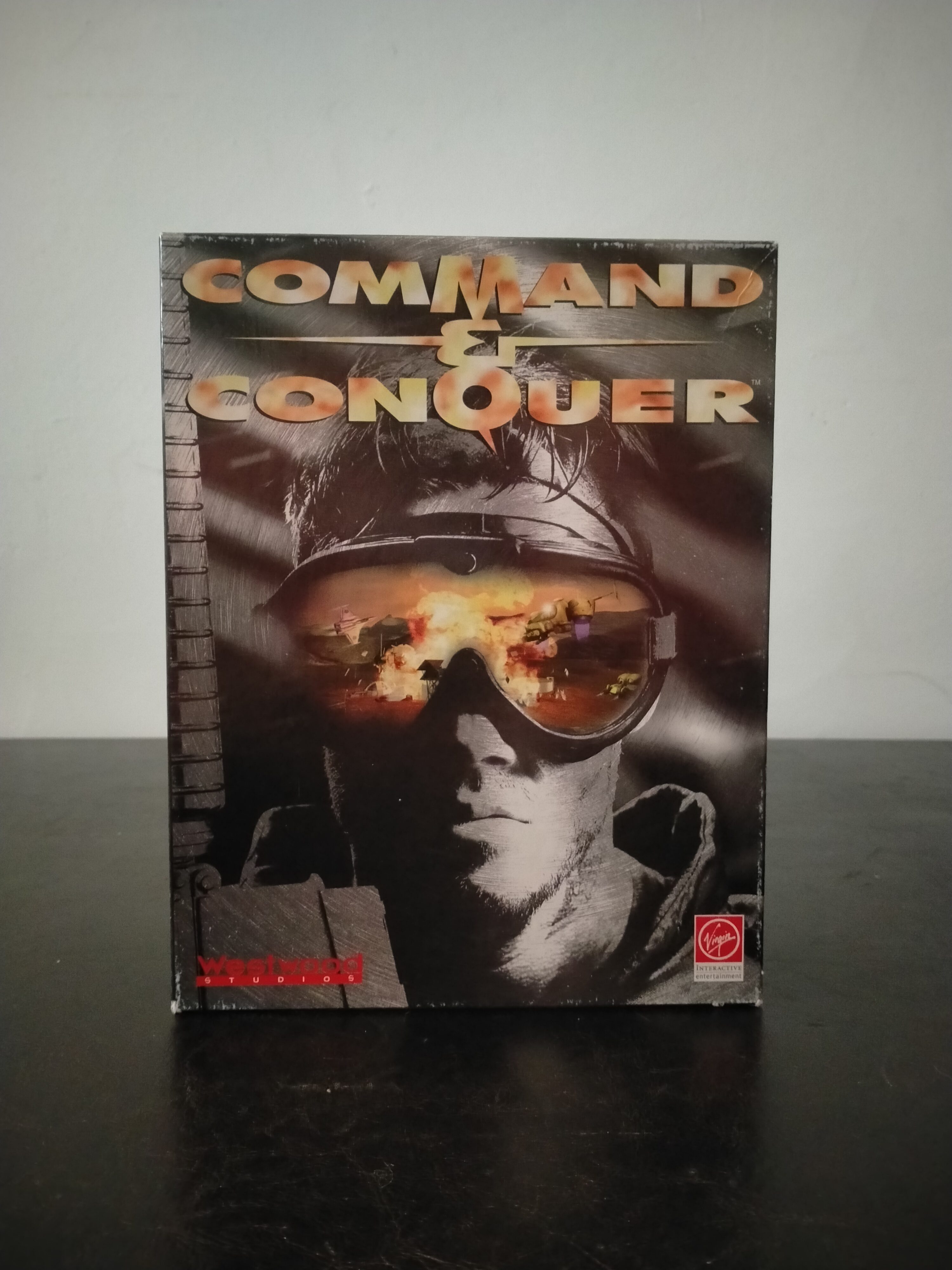 Portada de Command & Conquer