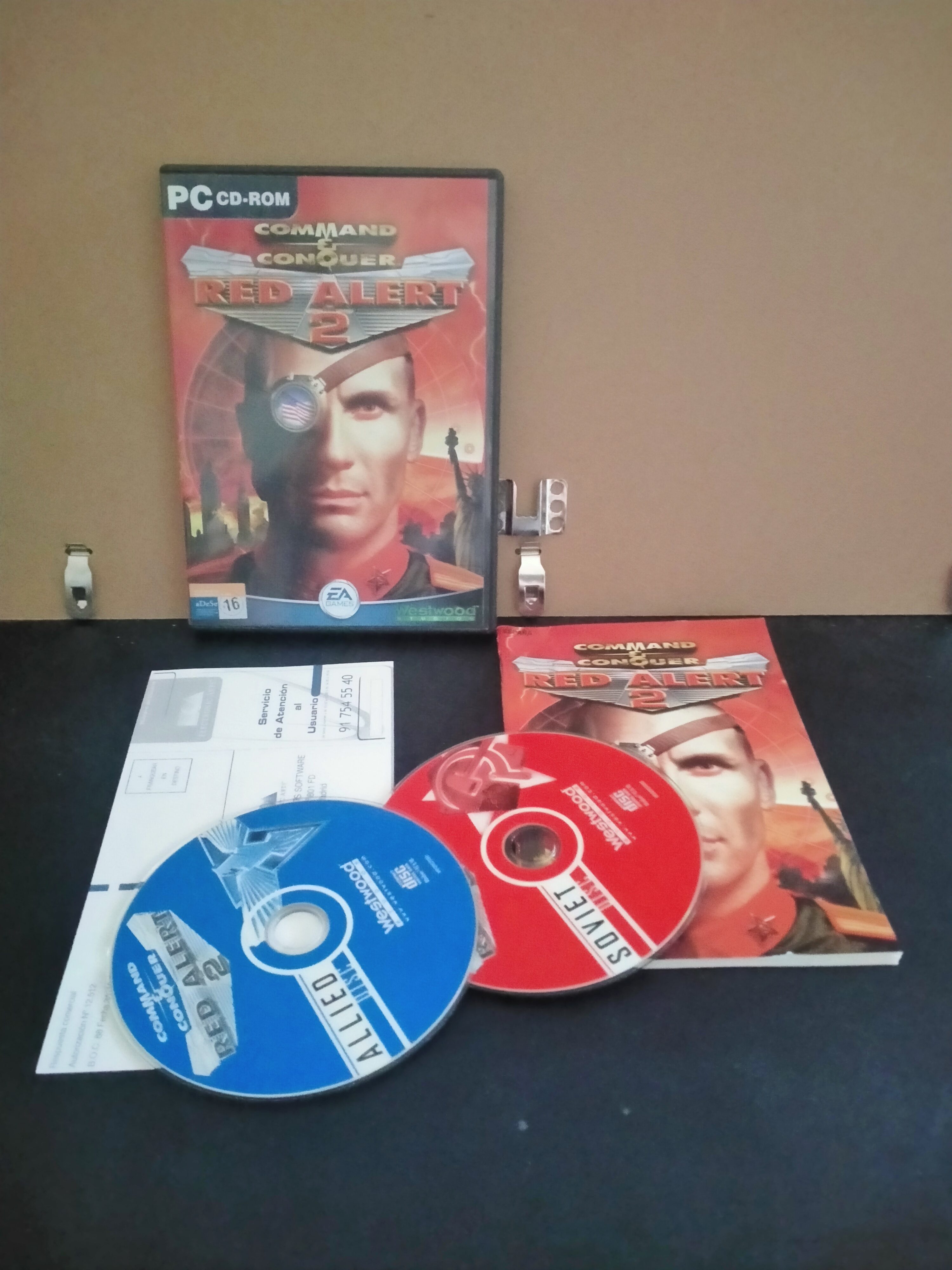 Edición física de Command & Conquer: Red Alert 2