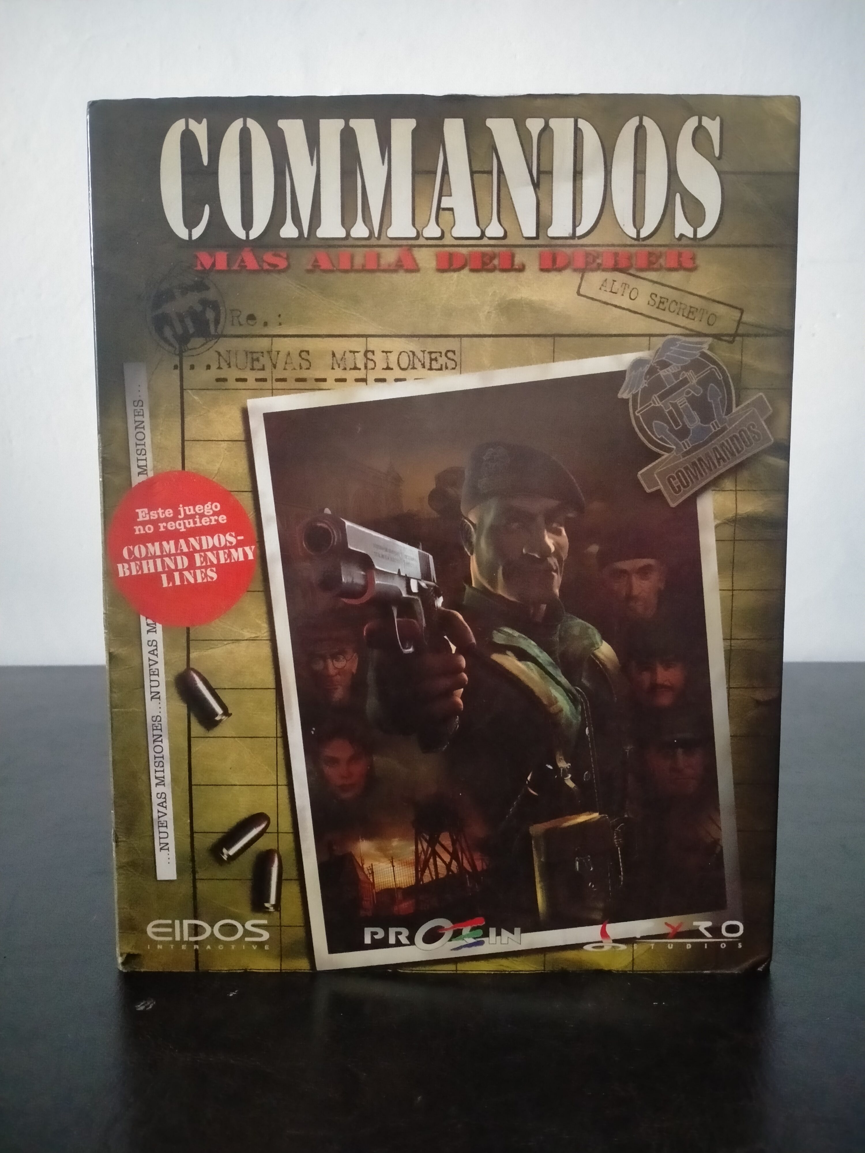 Edición física de Commandos: Más Allá del Deber