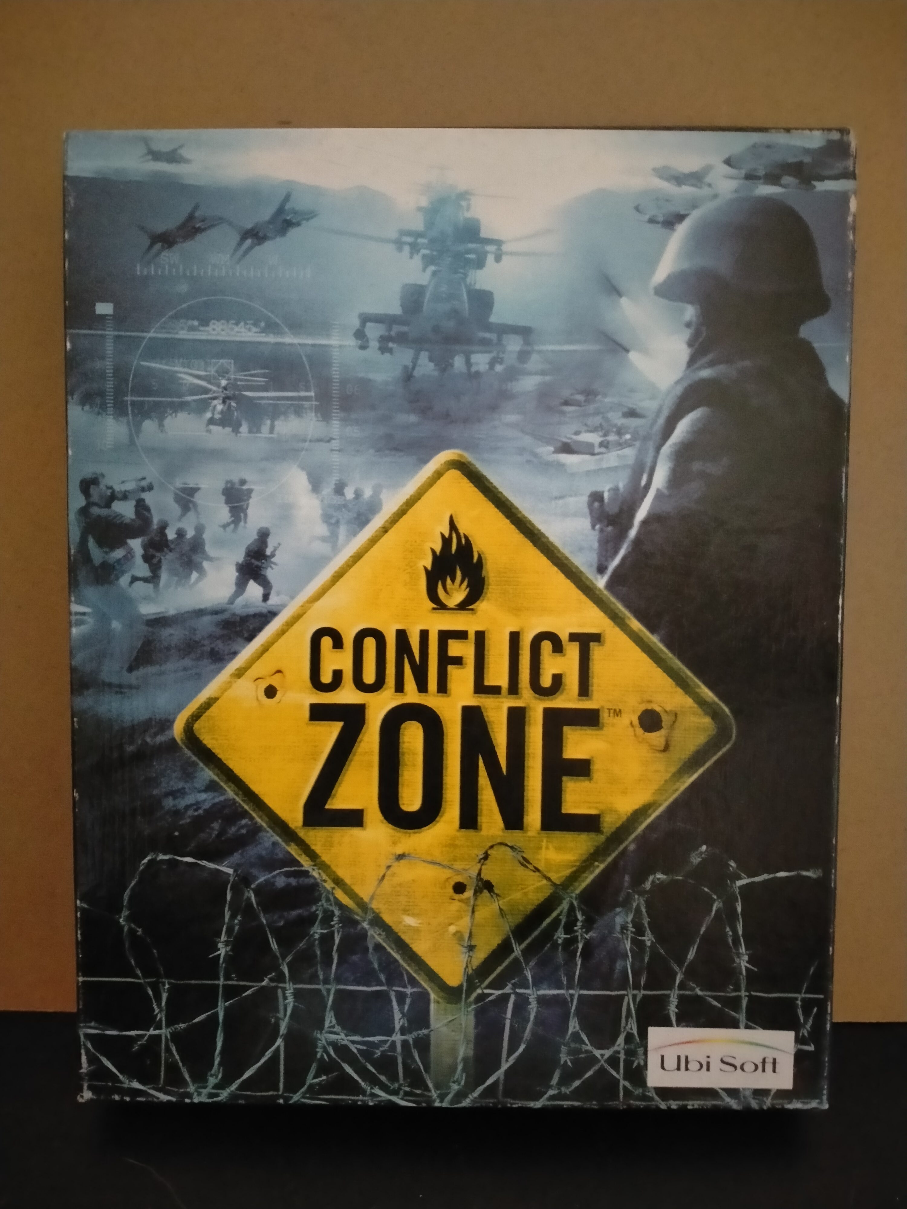 Edición física de Conflict Zone
