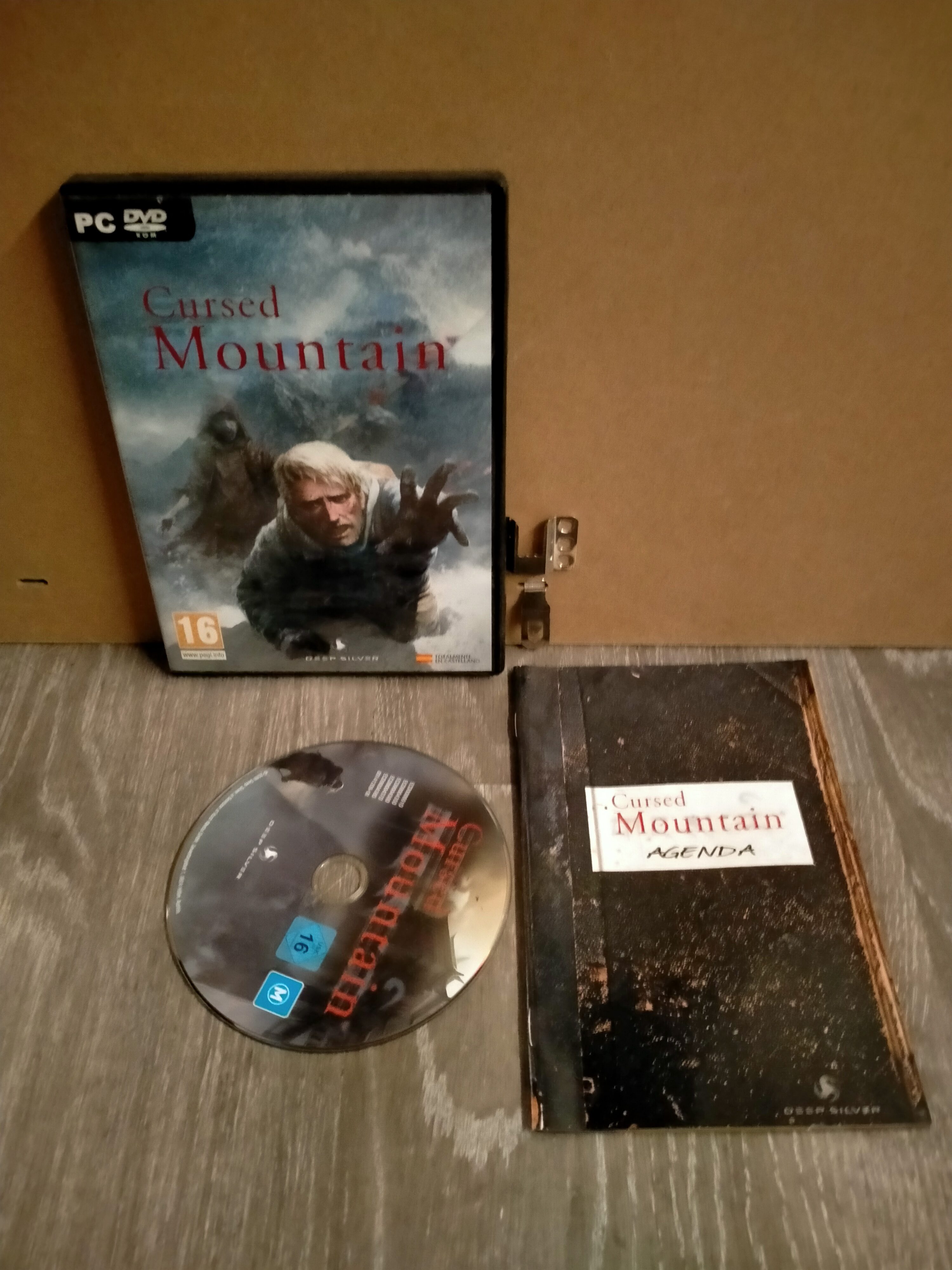 Edición física de Cursed Mountain