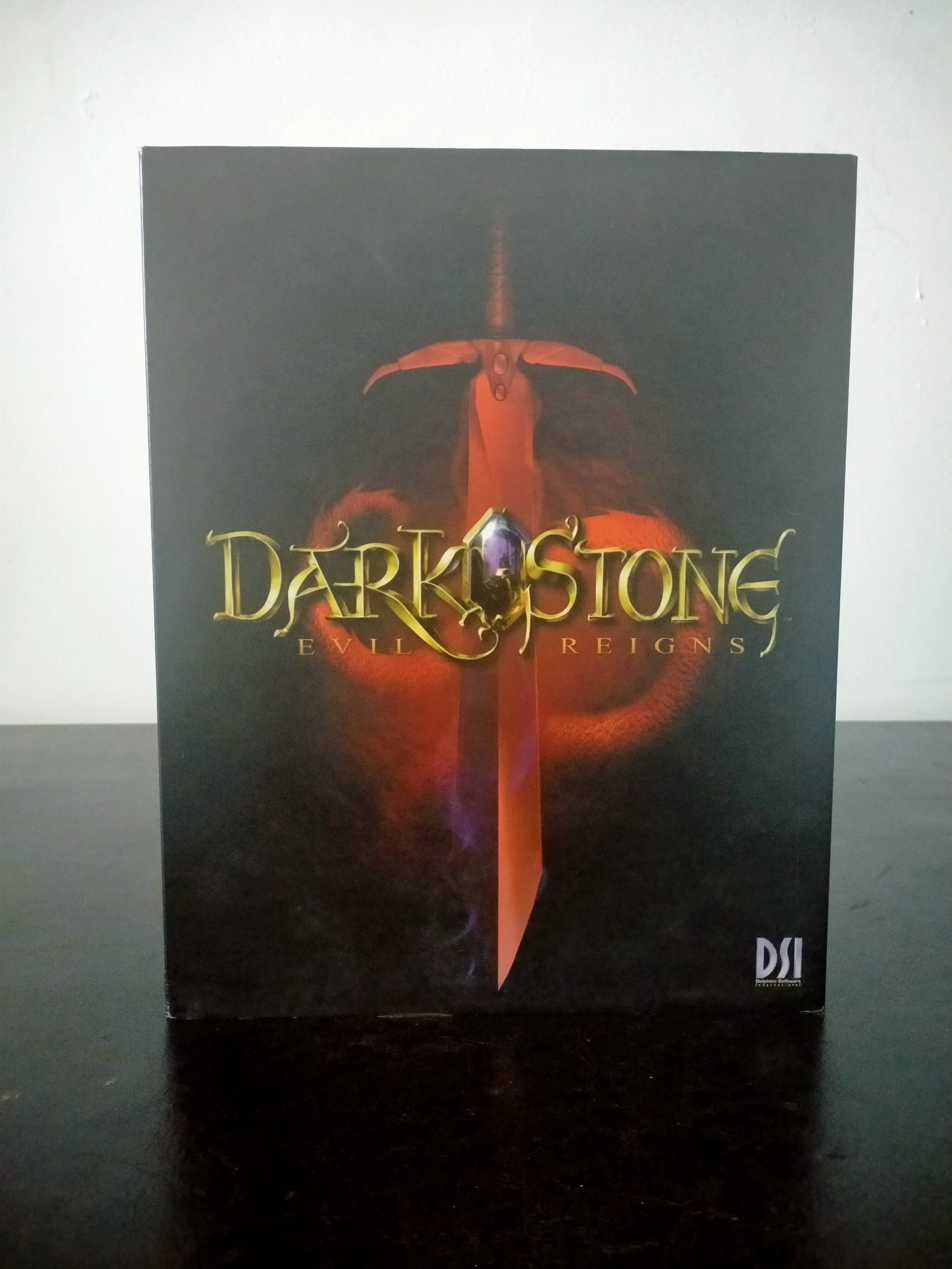Edición física de Darkstone: Evil Reigns