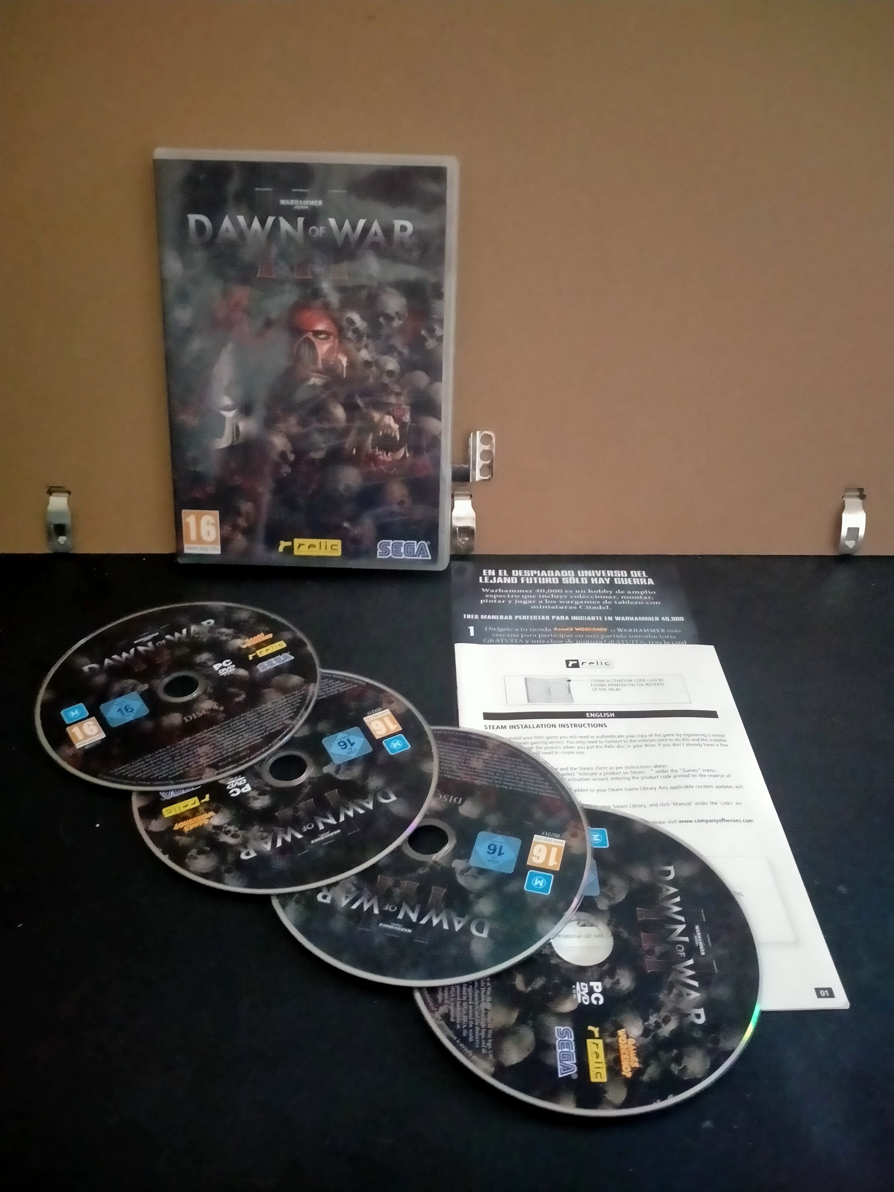 Edición física de Warhammer 40,000: Dawn of War III