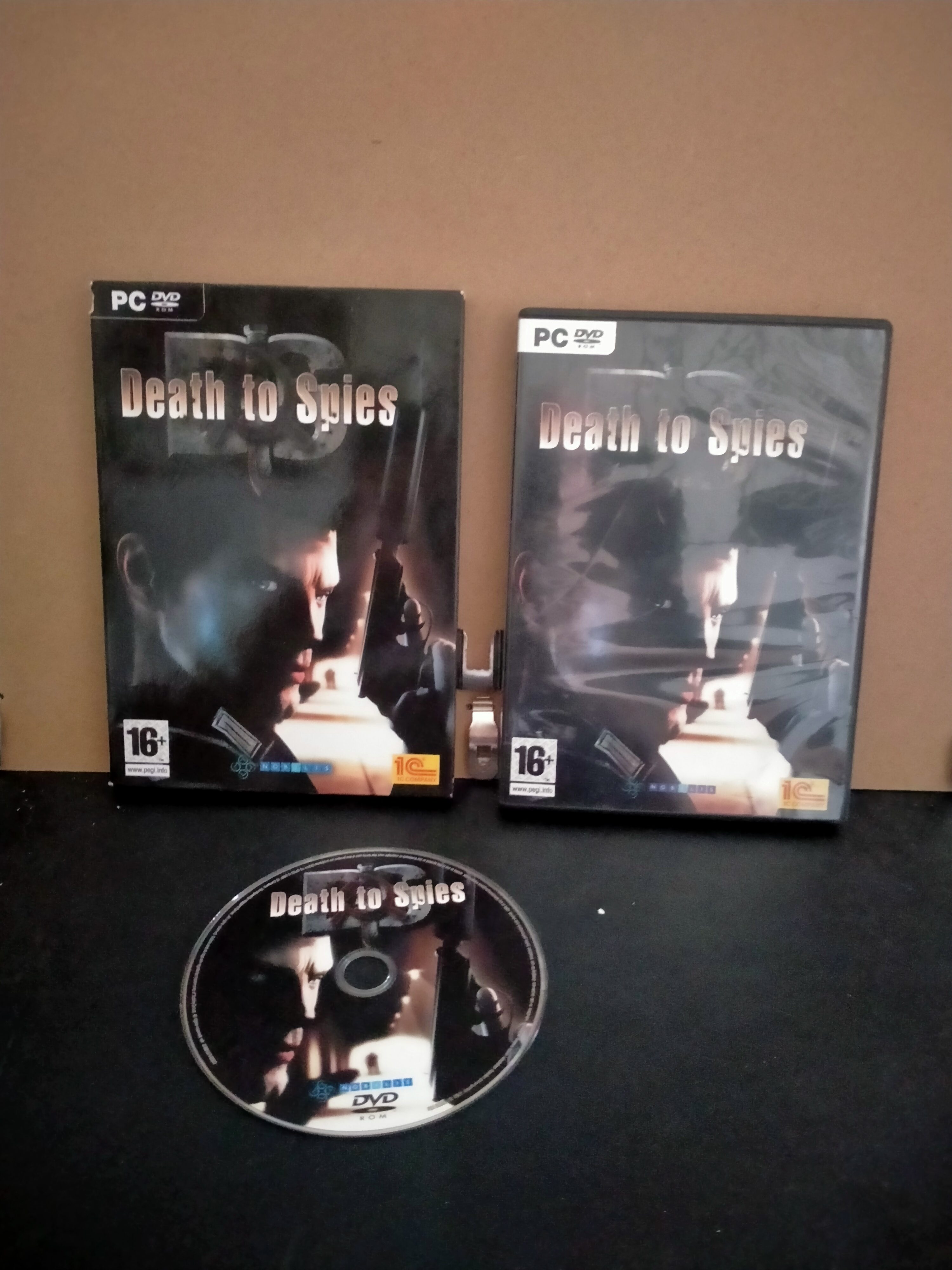 Edición física de Death to Spies