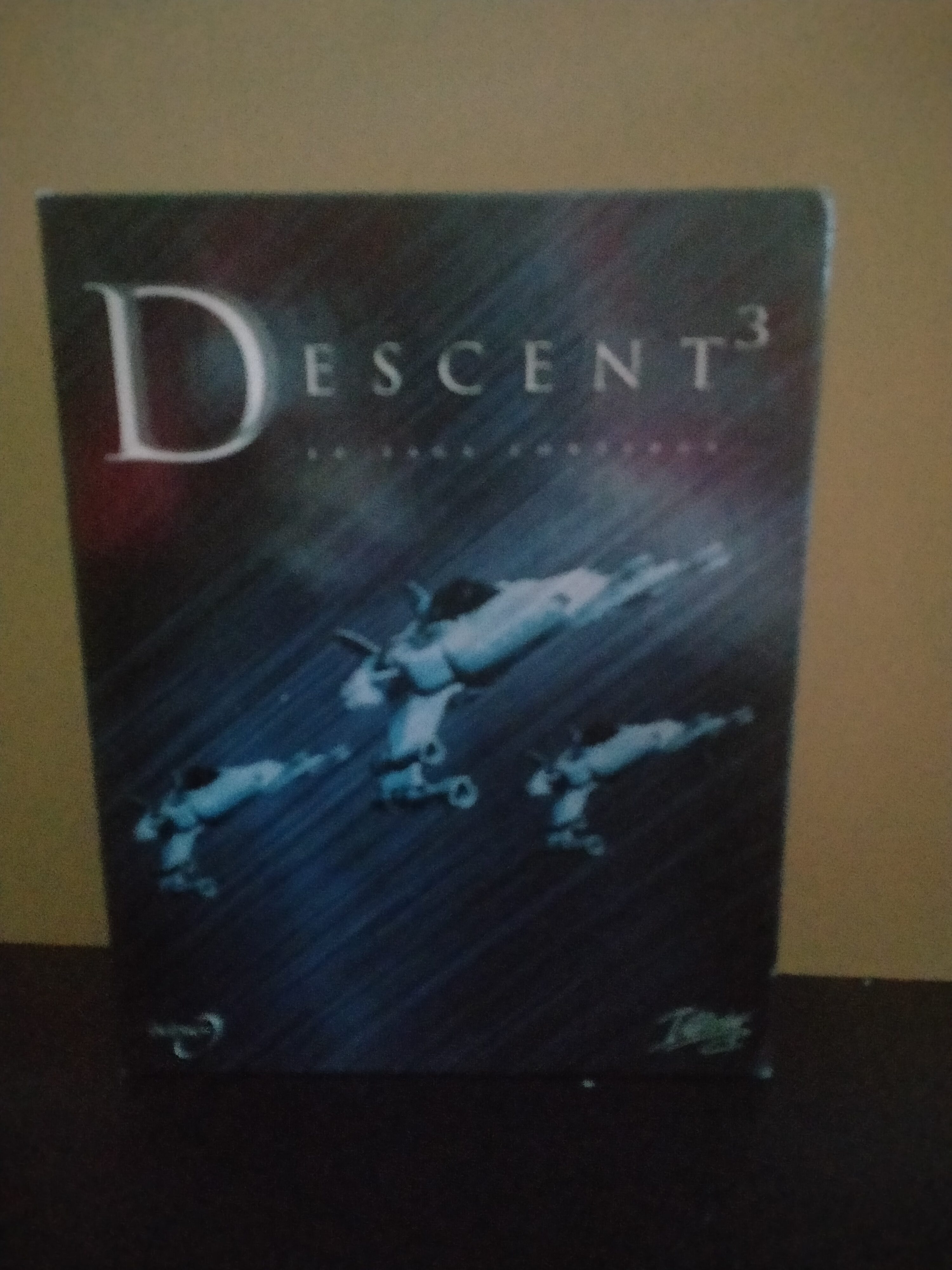 Edición física de Descent 3