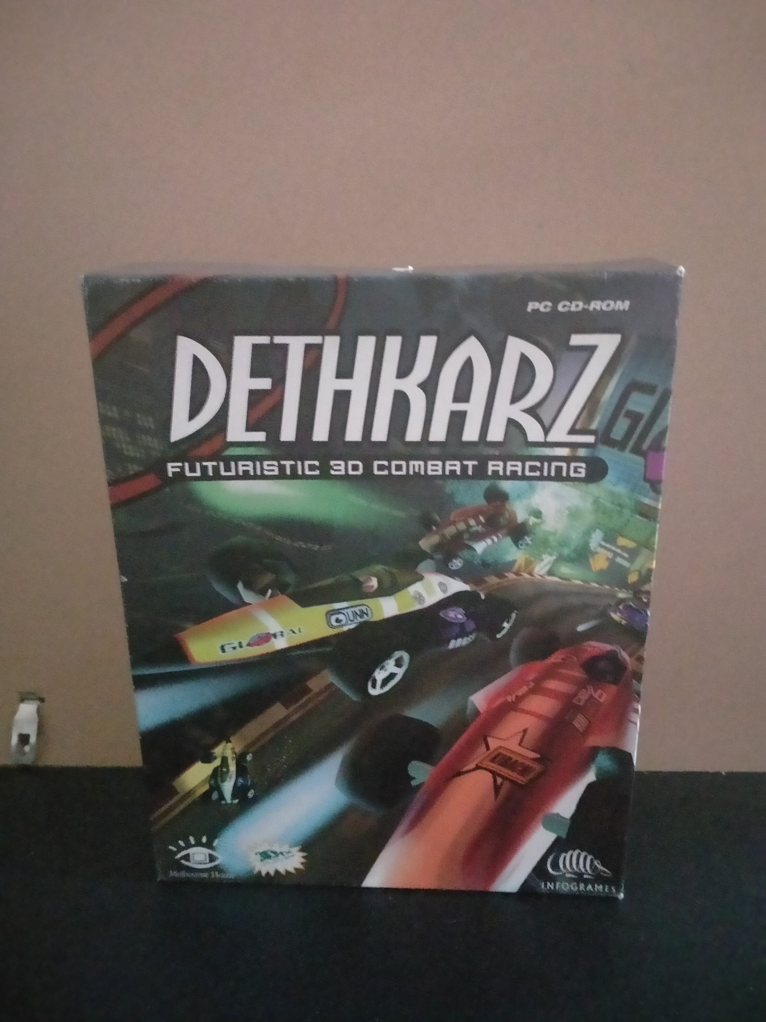 Edición física de DethKarz
