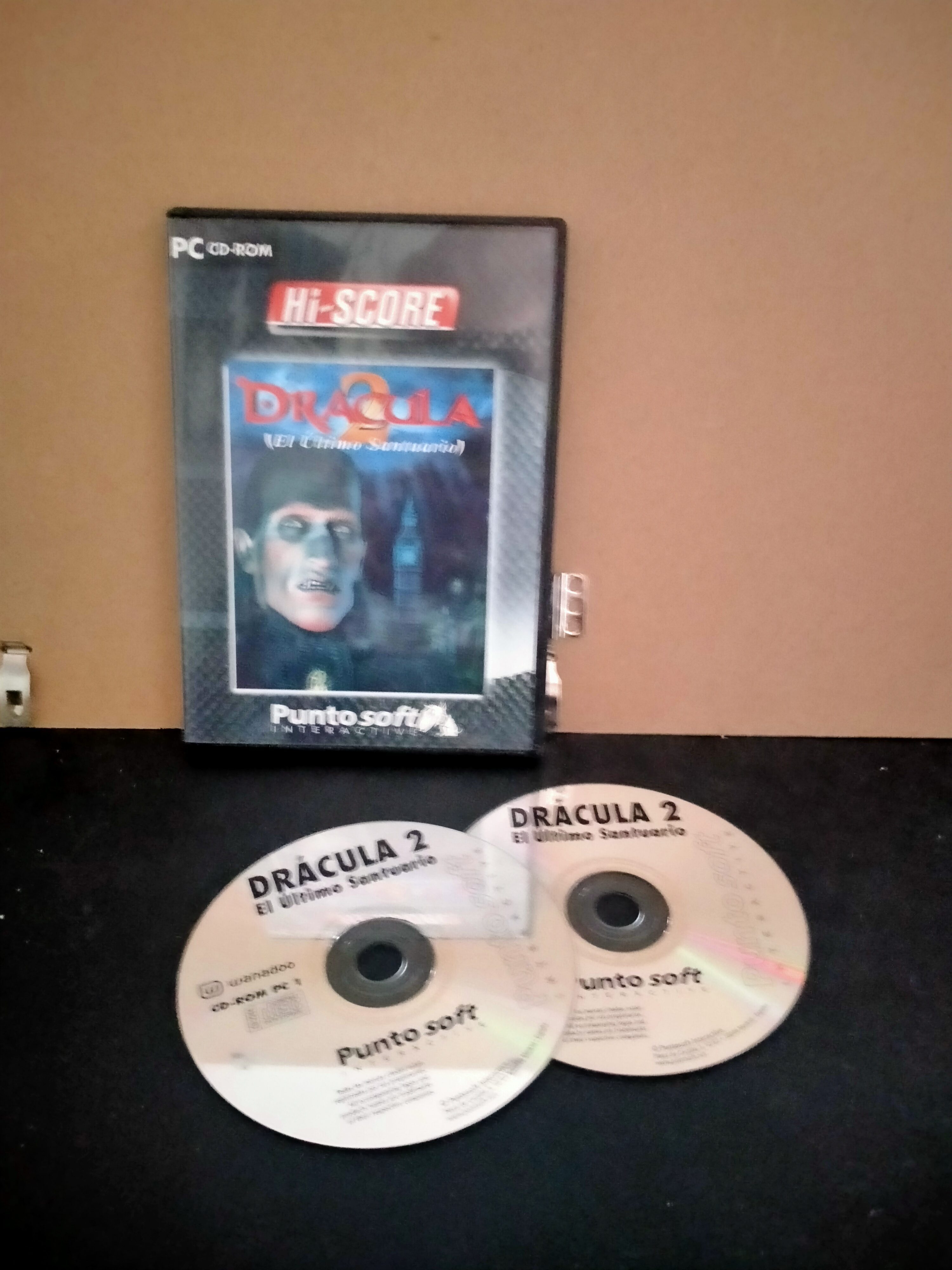 Edición física de Dracula 2: El Último Santuario