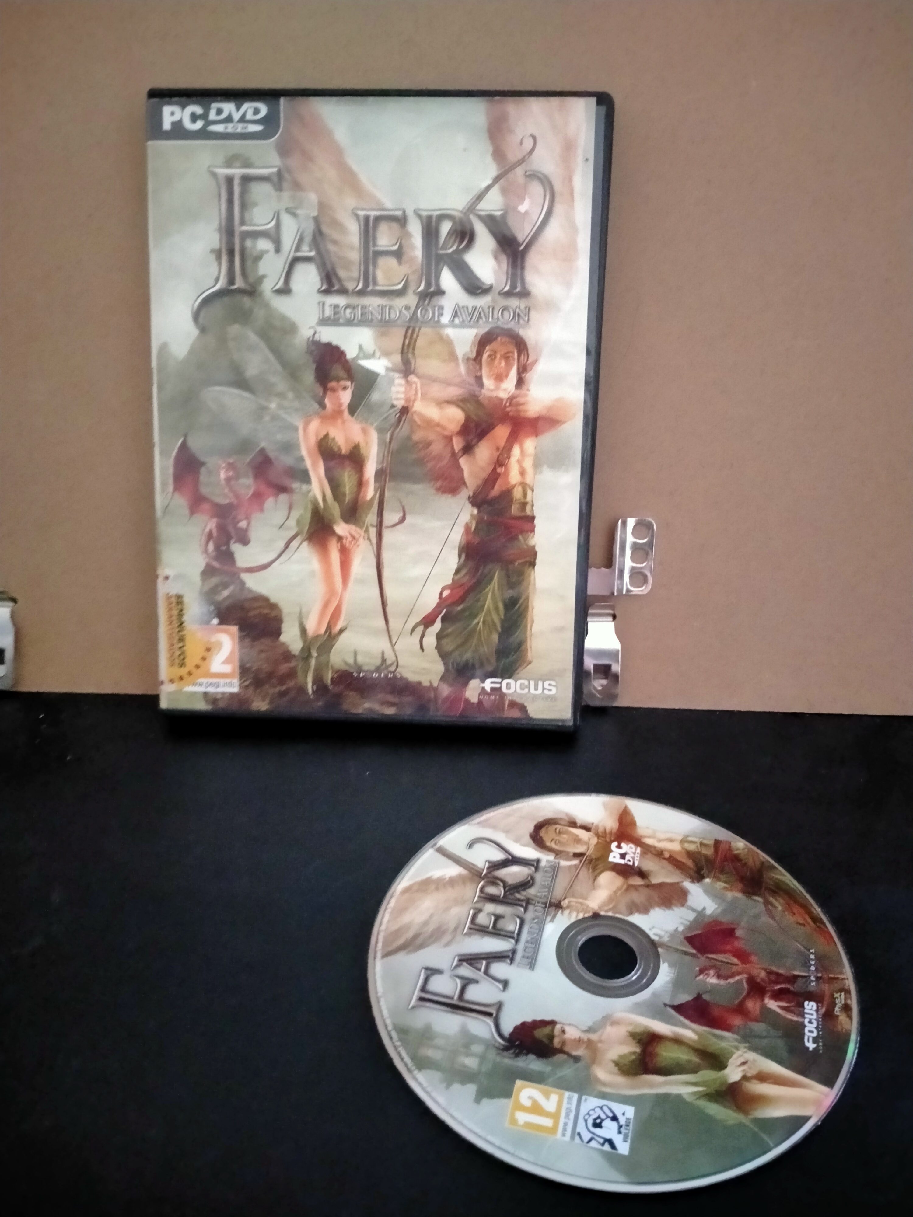 Edición física de Faery: Legends of Avalon