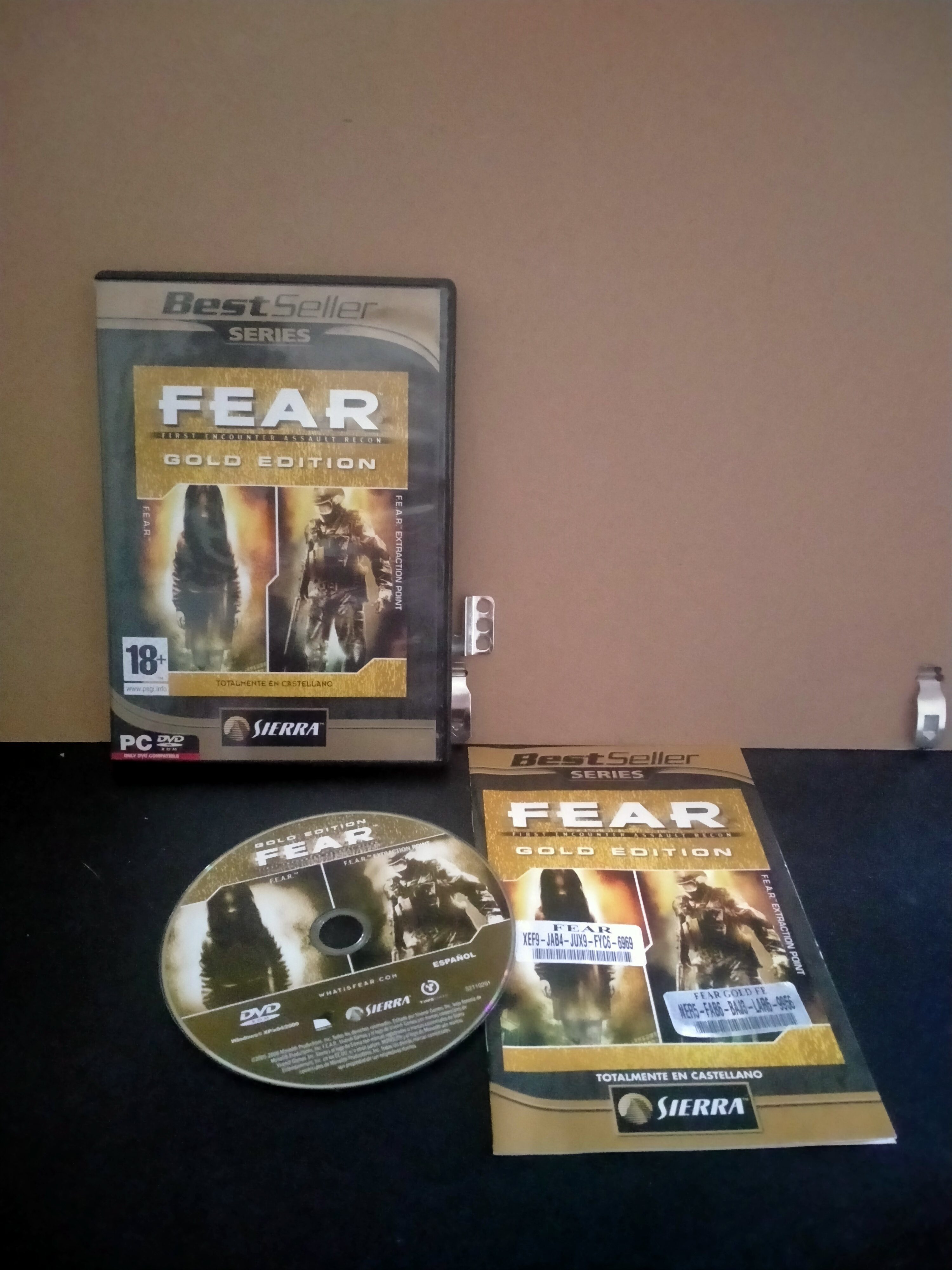 Edición física de F.E.A.R. Gold edition