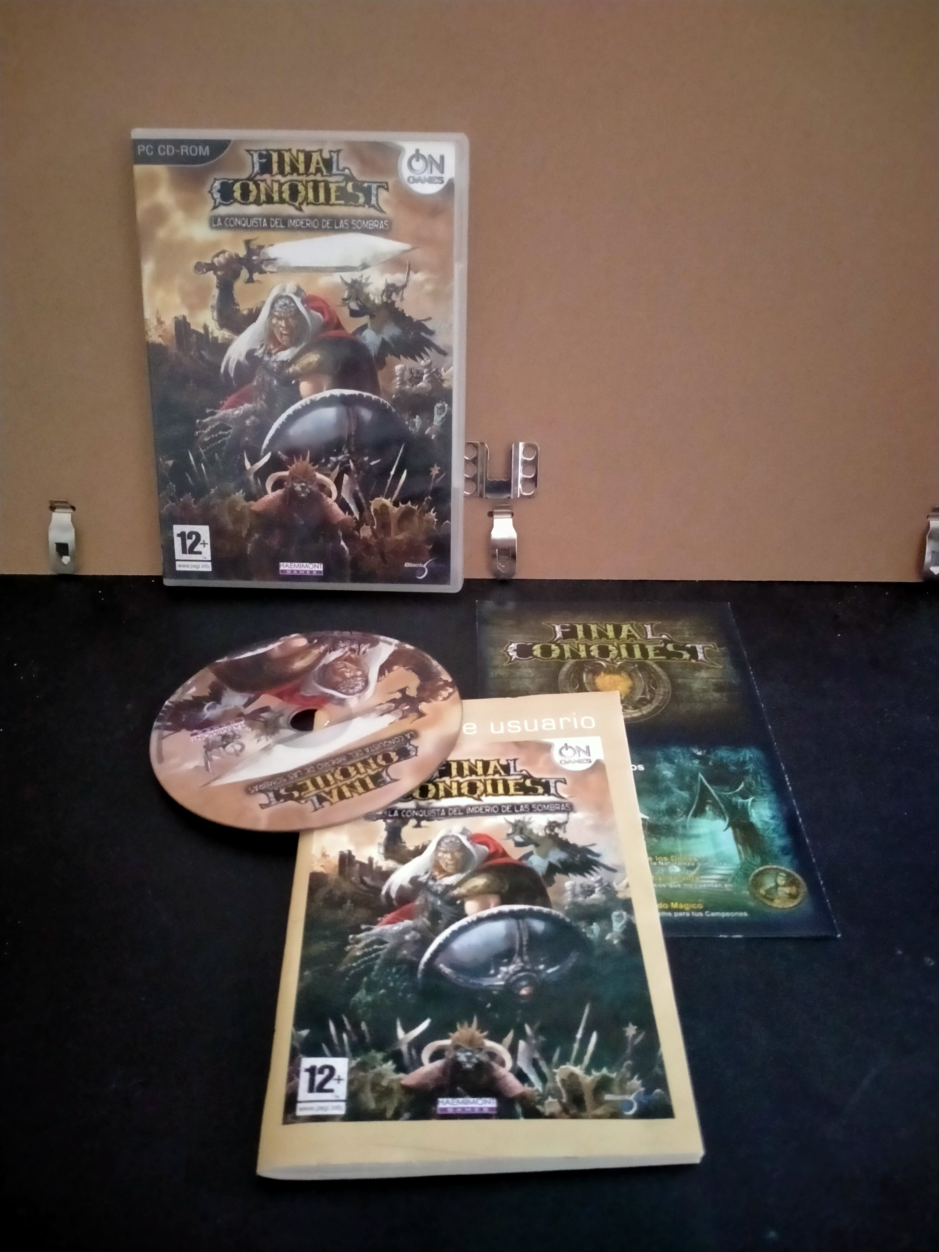 Edición física de Final Conquest: La Conquista del Imperio de las Sombras