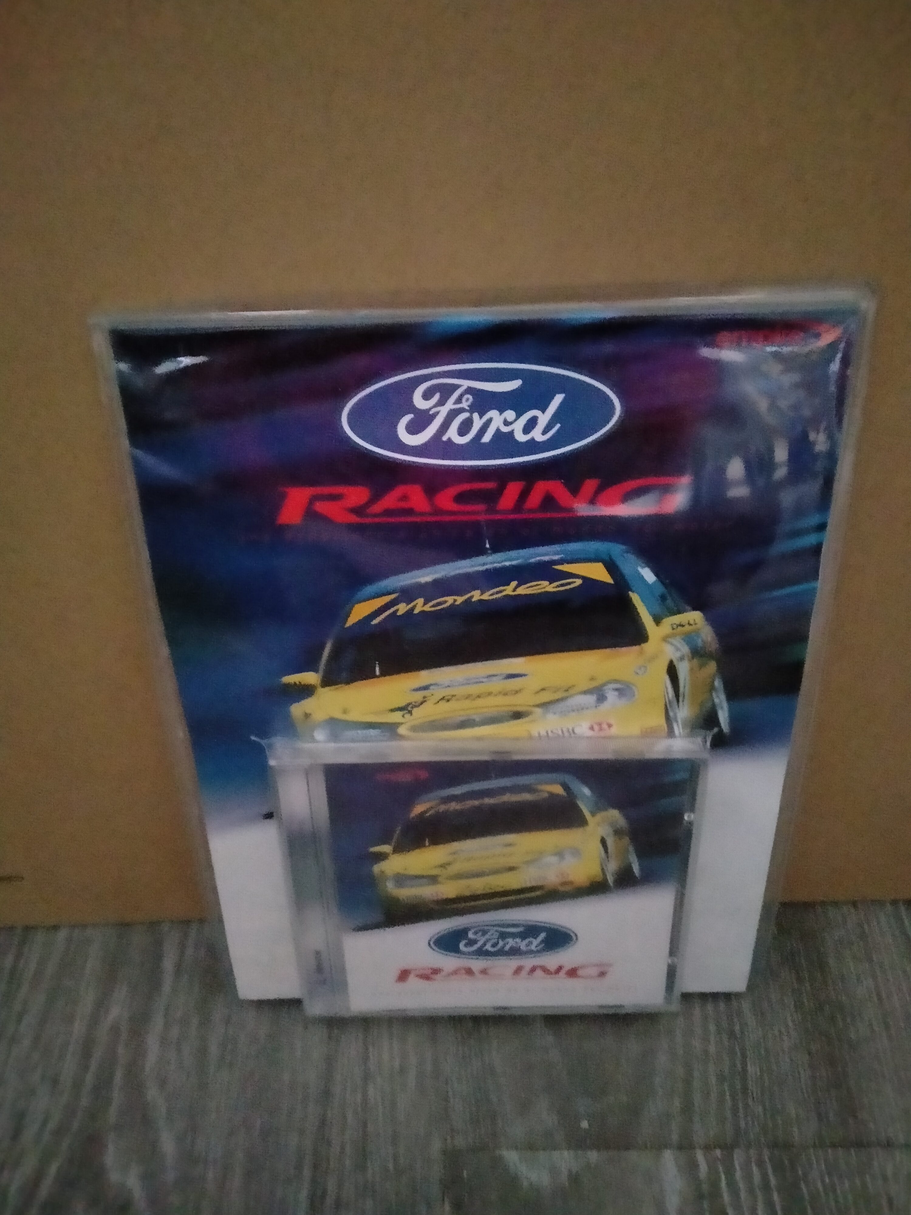 Portada de Ford Racing, formato Jewel Case, para Windows 98, Windows XP