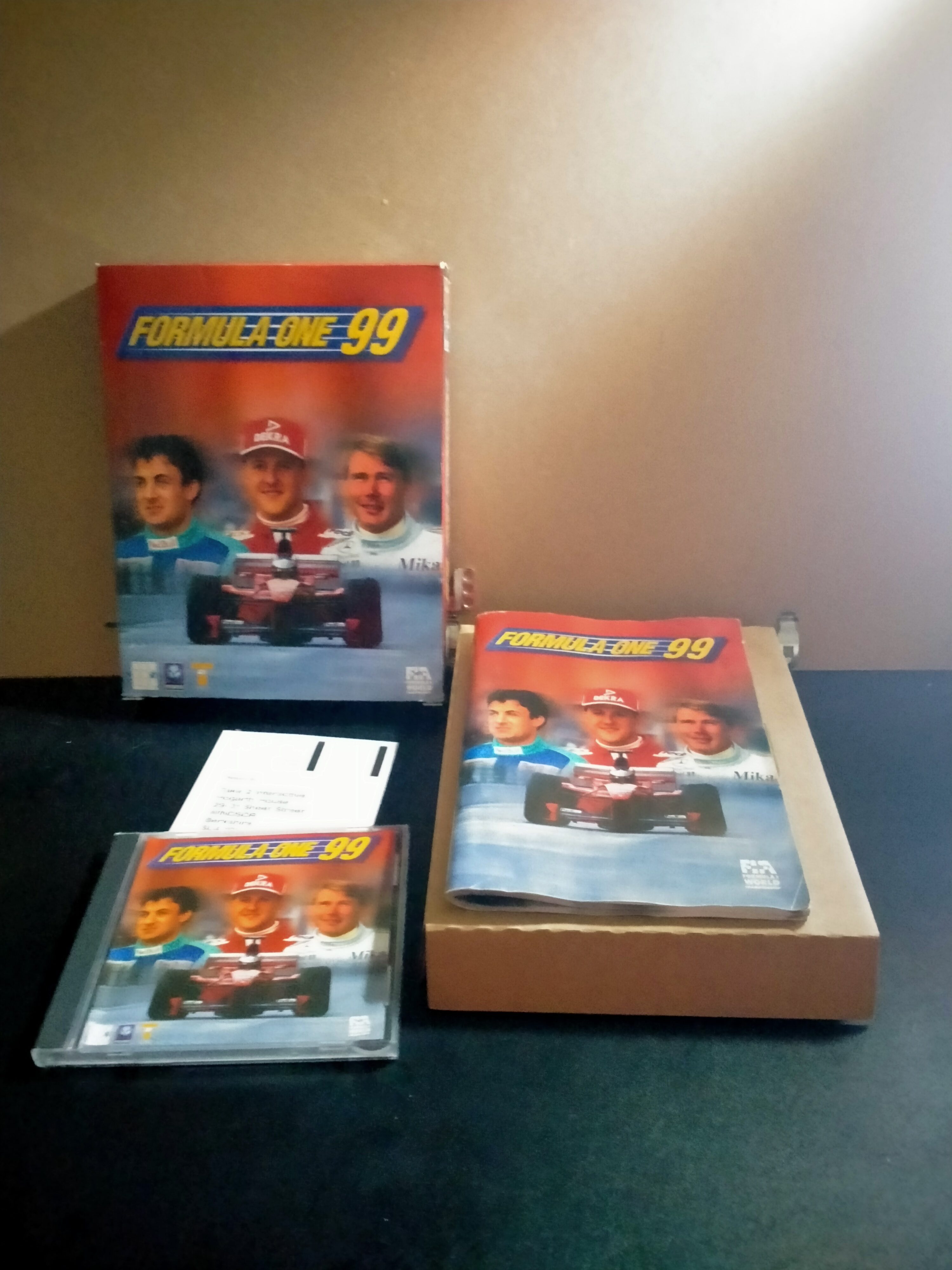 Edición física de Formula One 99