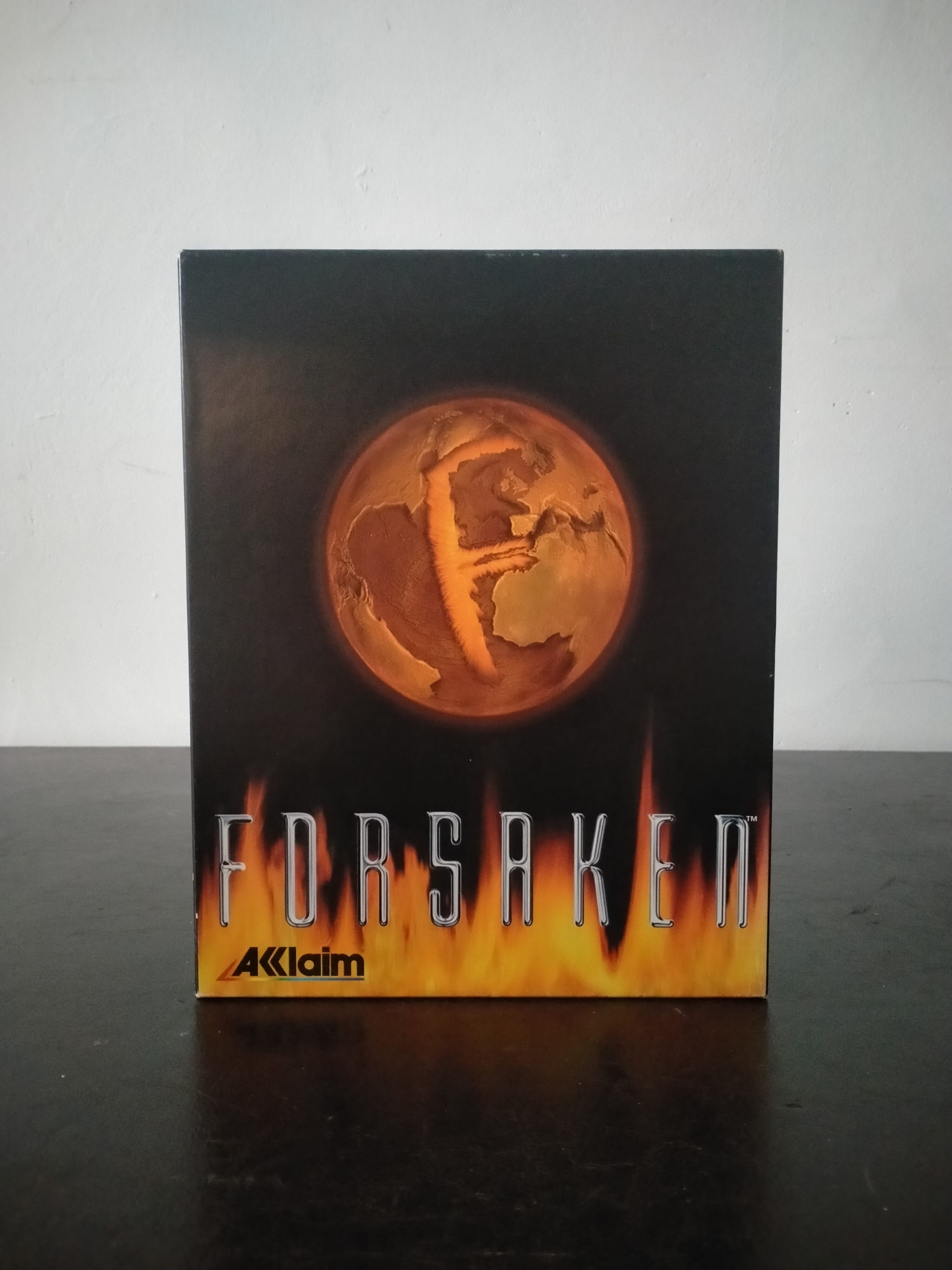 Edición física de Forsaken