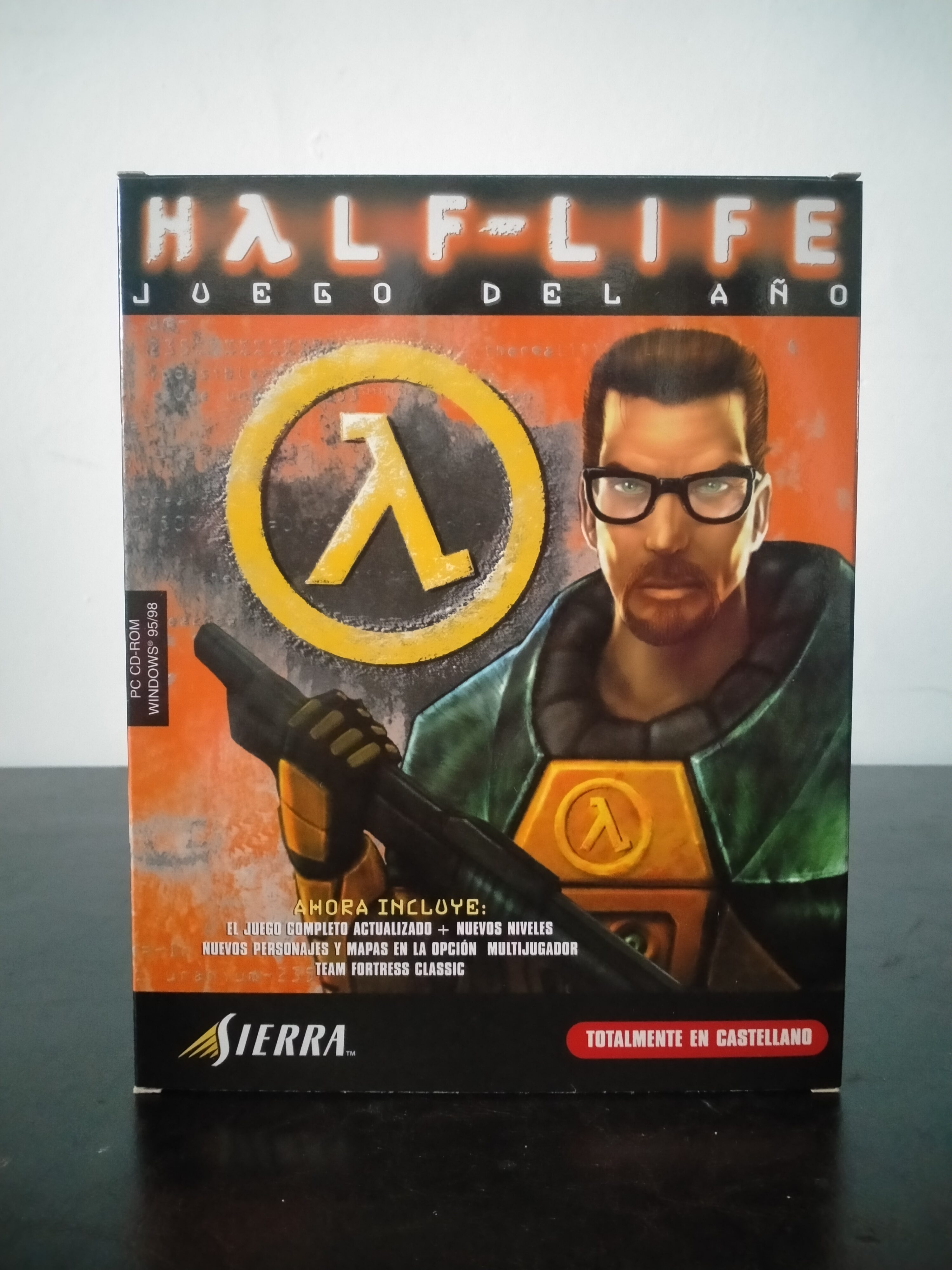 Edición física de Half-Life: Juego del Año