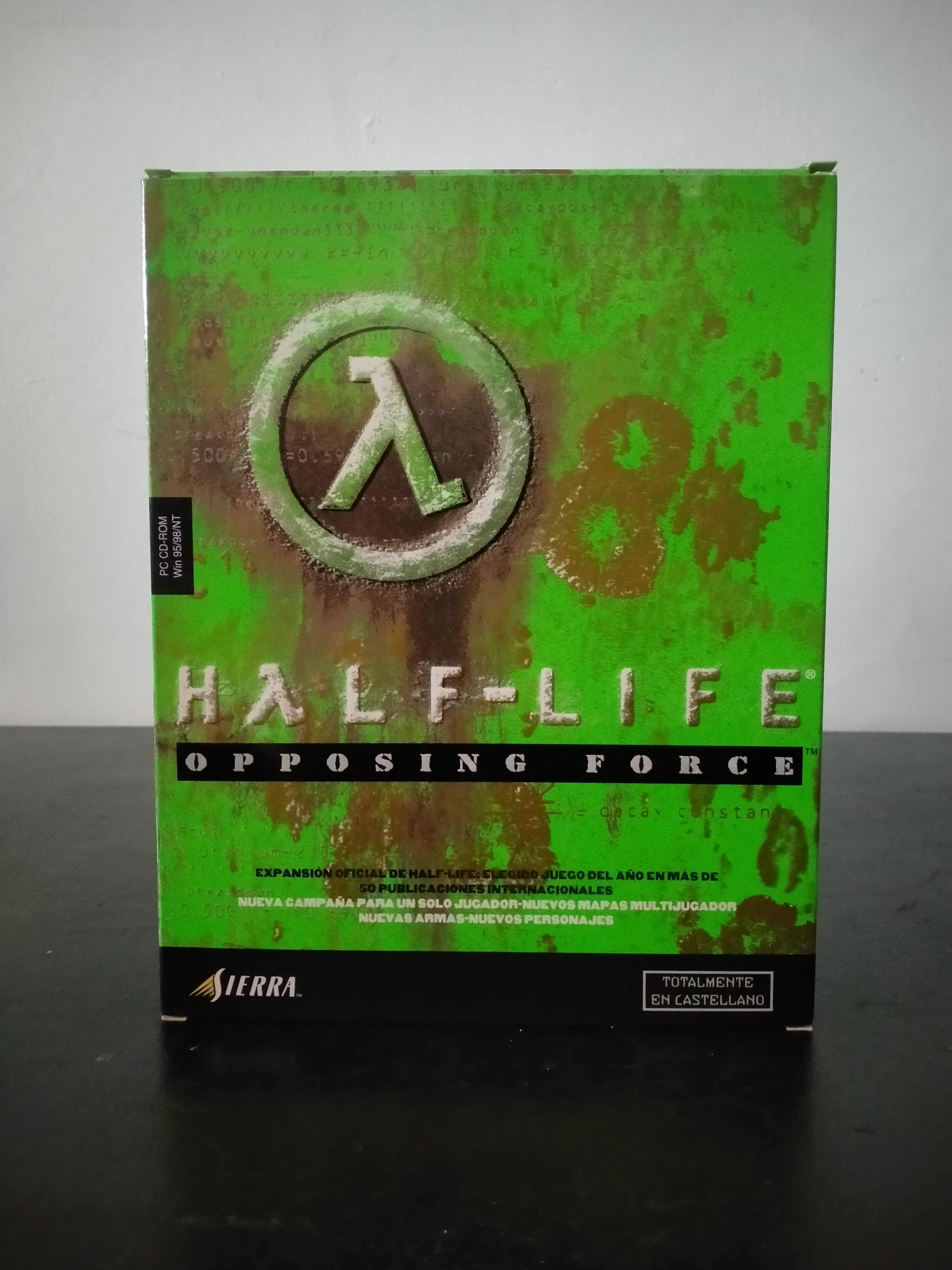 Edición física de Half-Life: Opposing Force