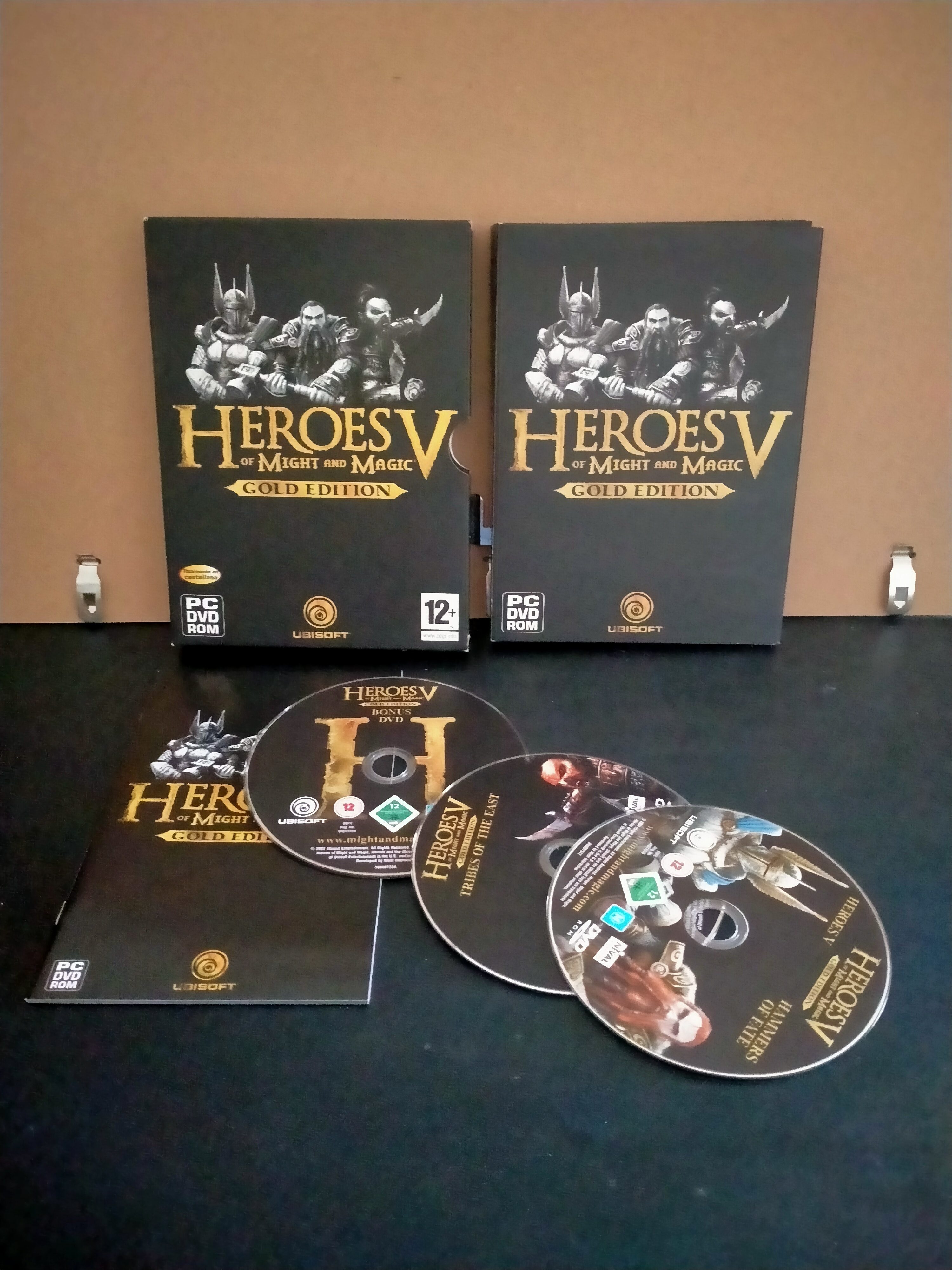 Edición física de Heroes of Might and Magic V: Gold Edition