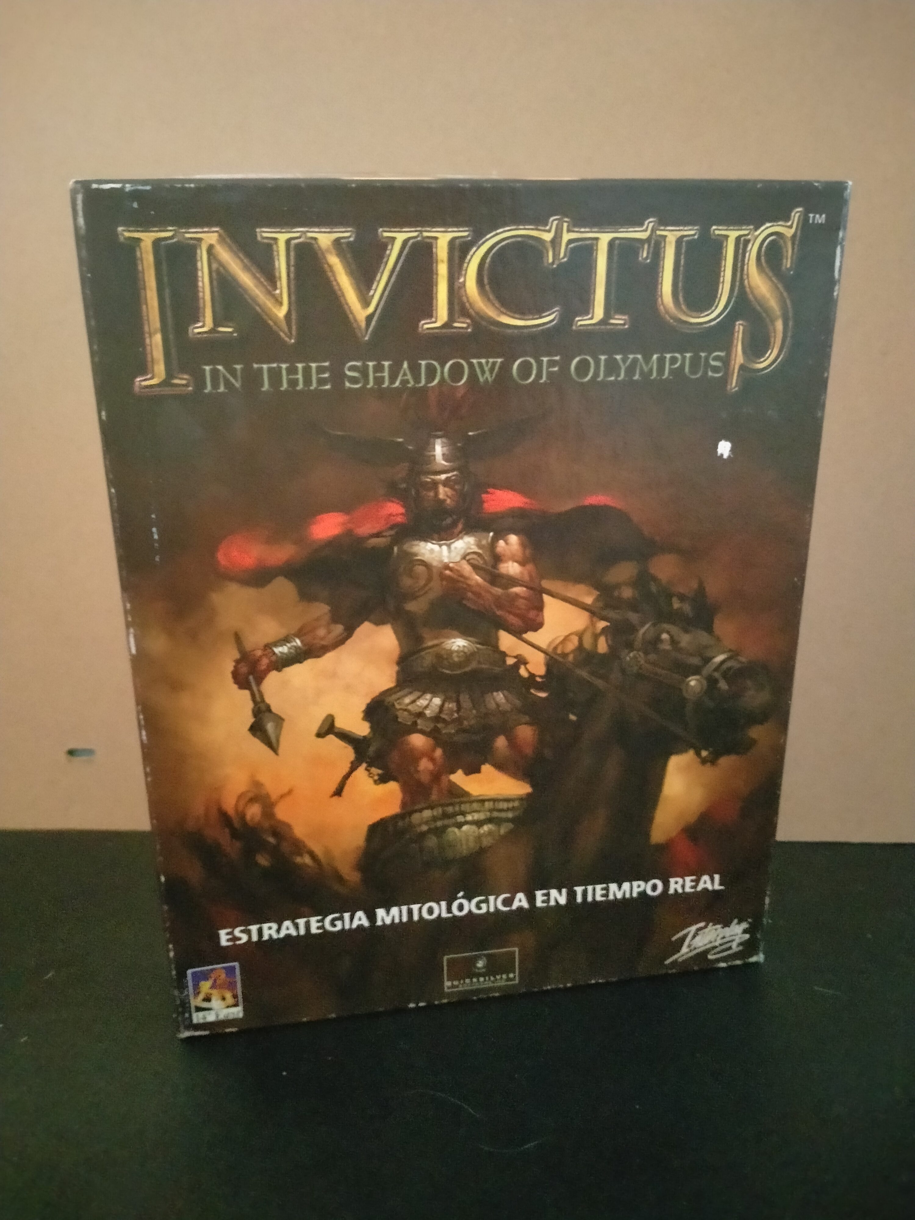 Edición física de Invictus: In the Shadow of Olympus