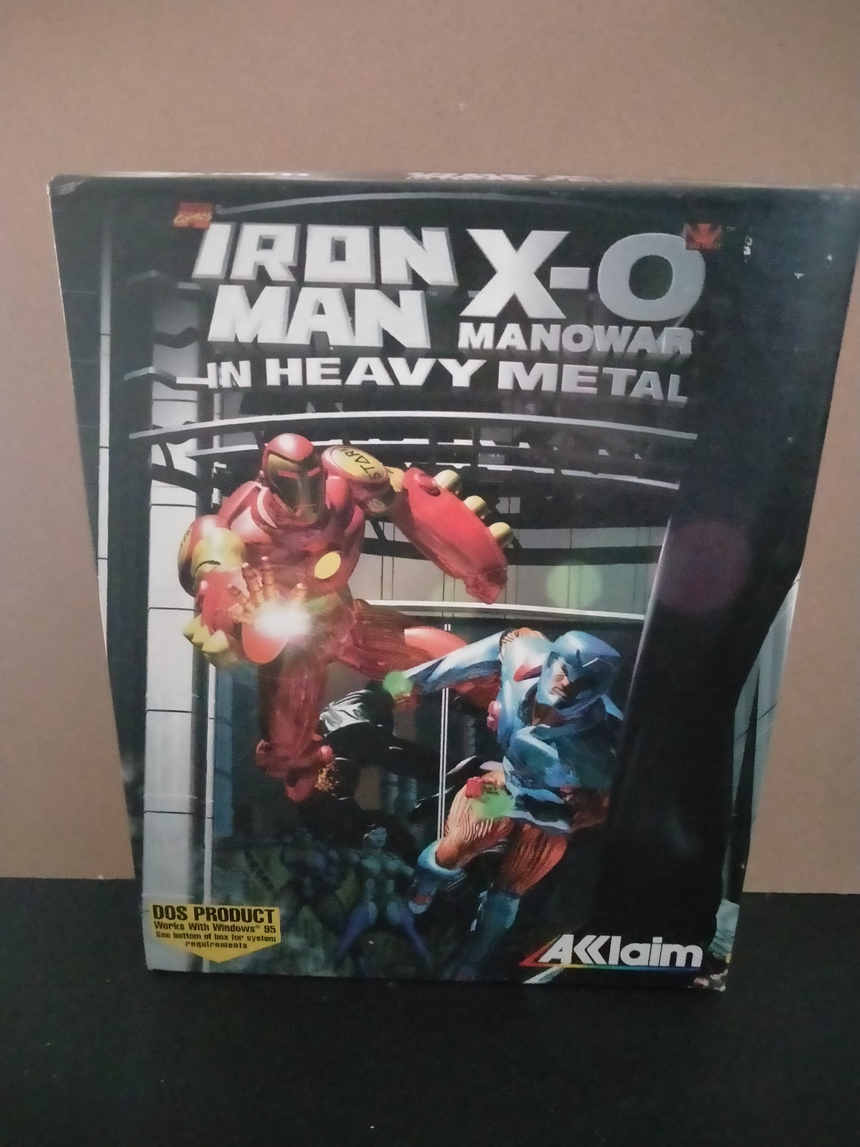 Edición física de Iron Man / X-O Manowar in Heavy Metal