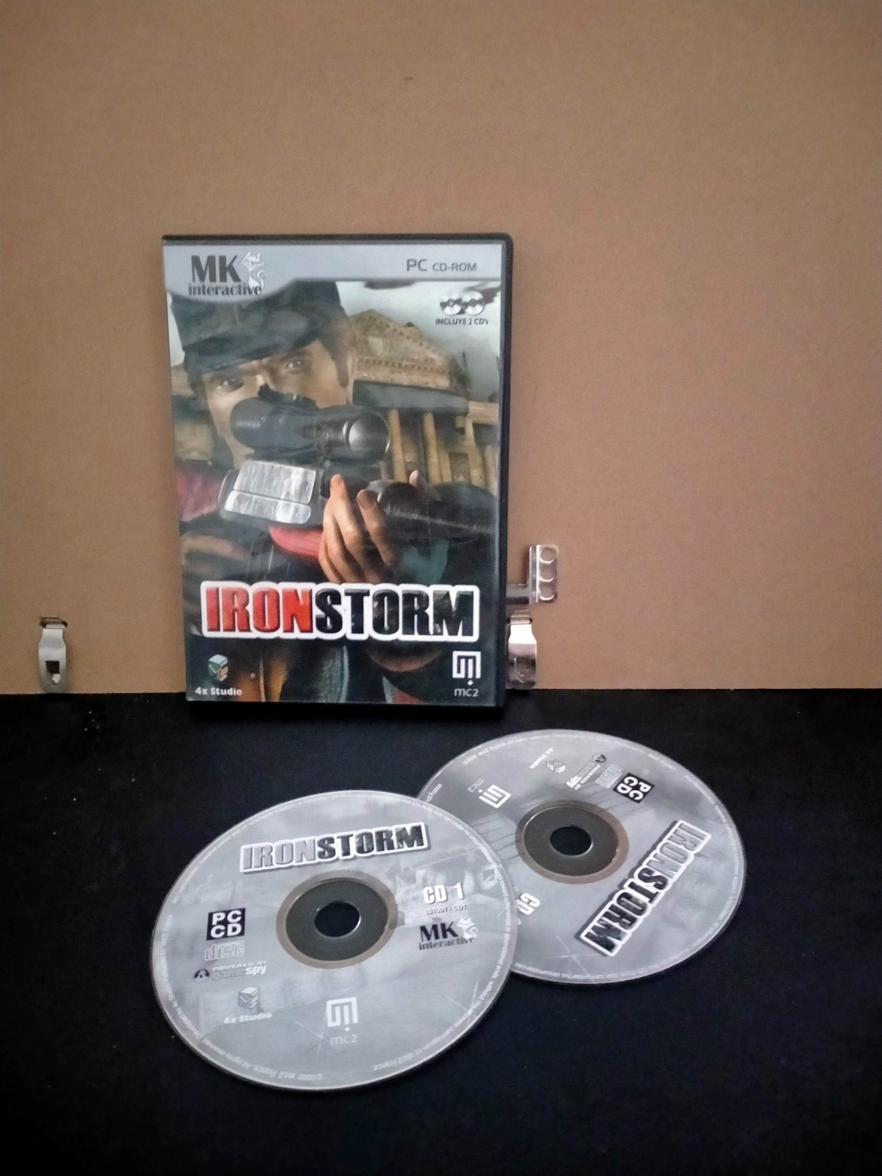Edición física de Iron Storm