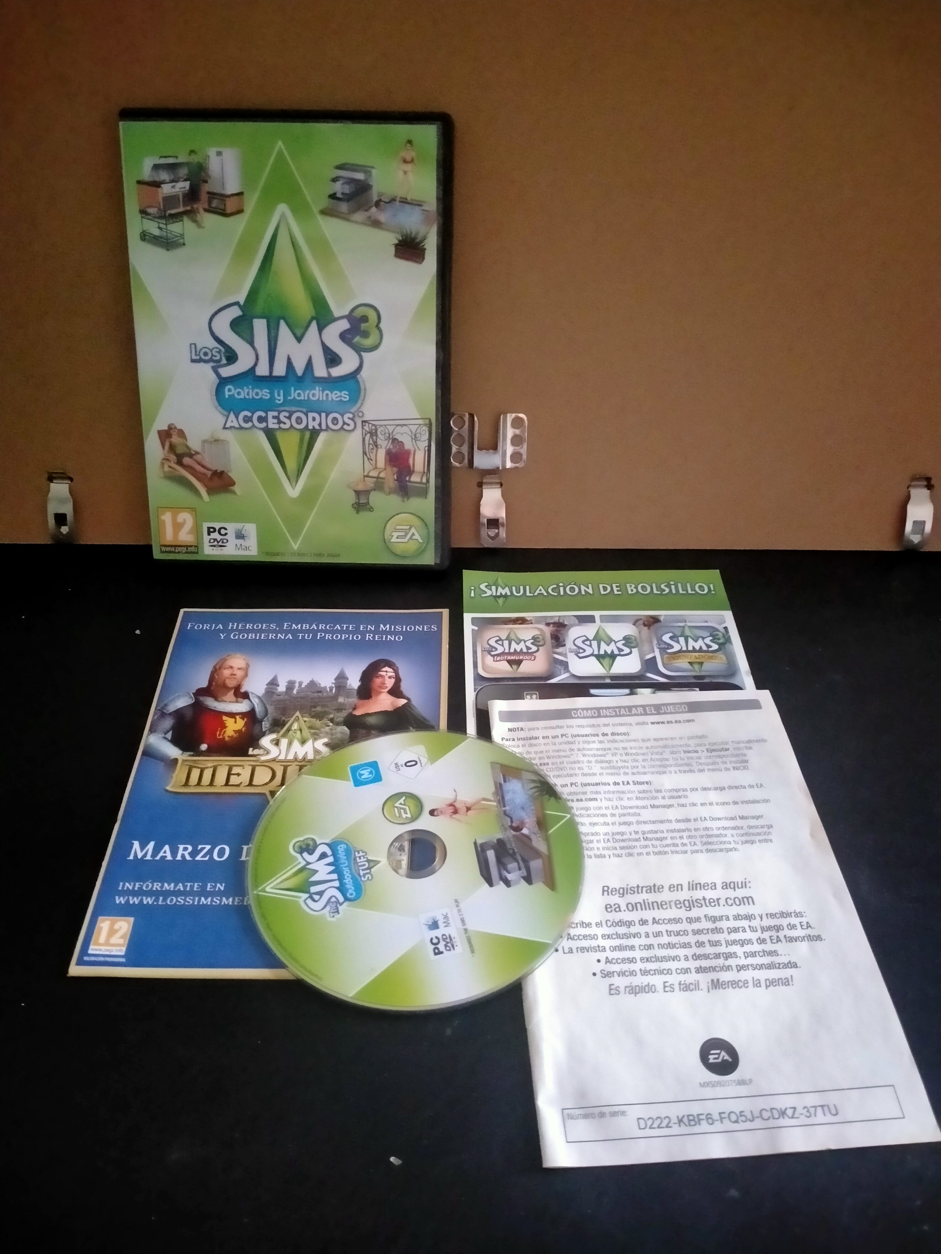 Edición física de Los Sims 3: Accesorios - Patios y Jardines