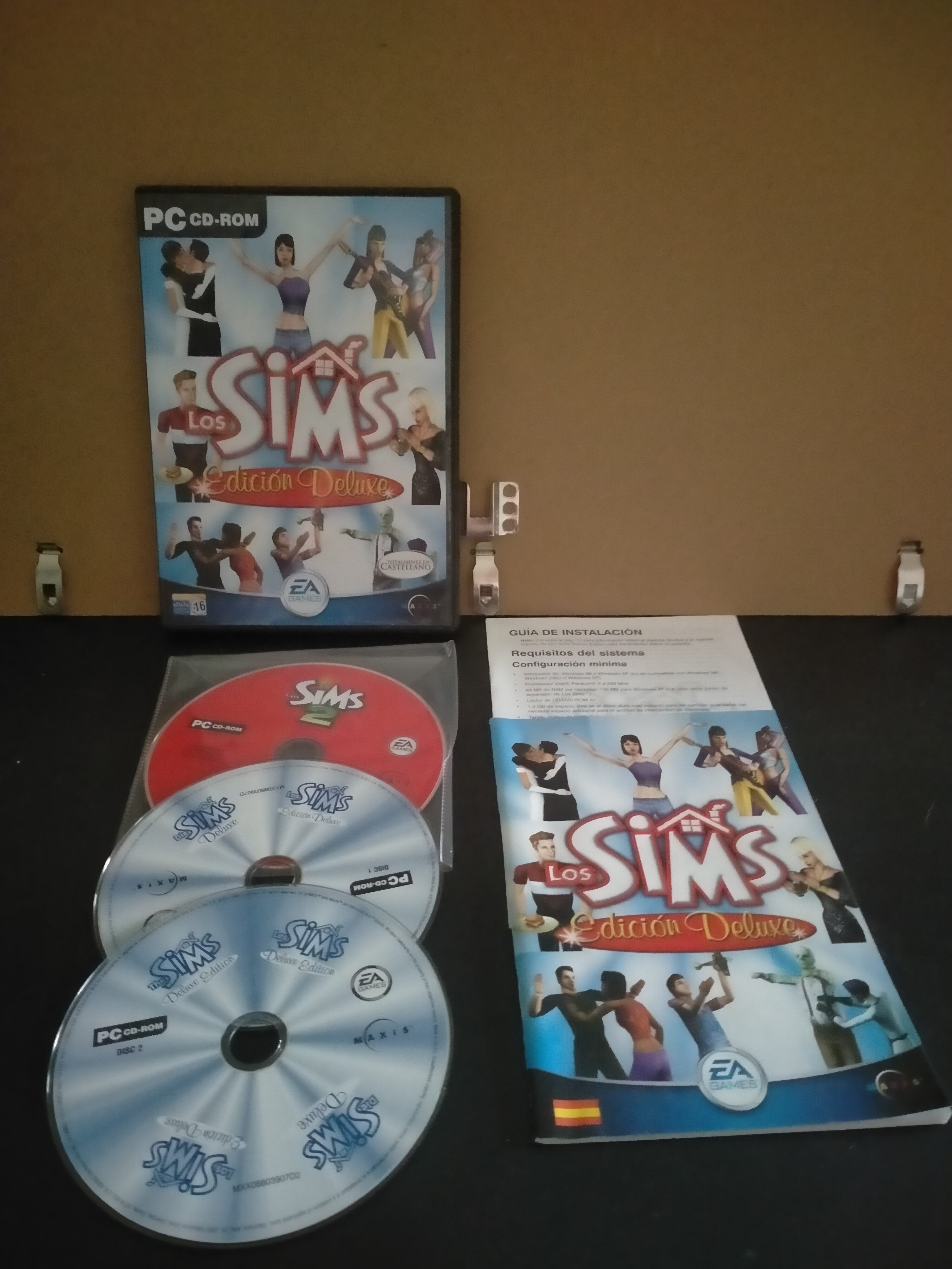 Edición física de Los Sims: Edicion Deluxe