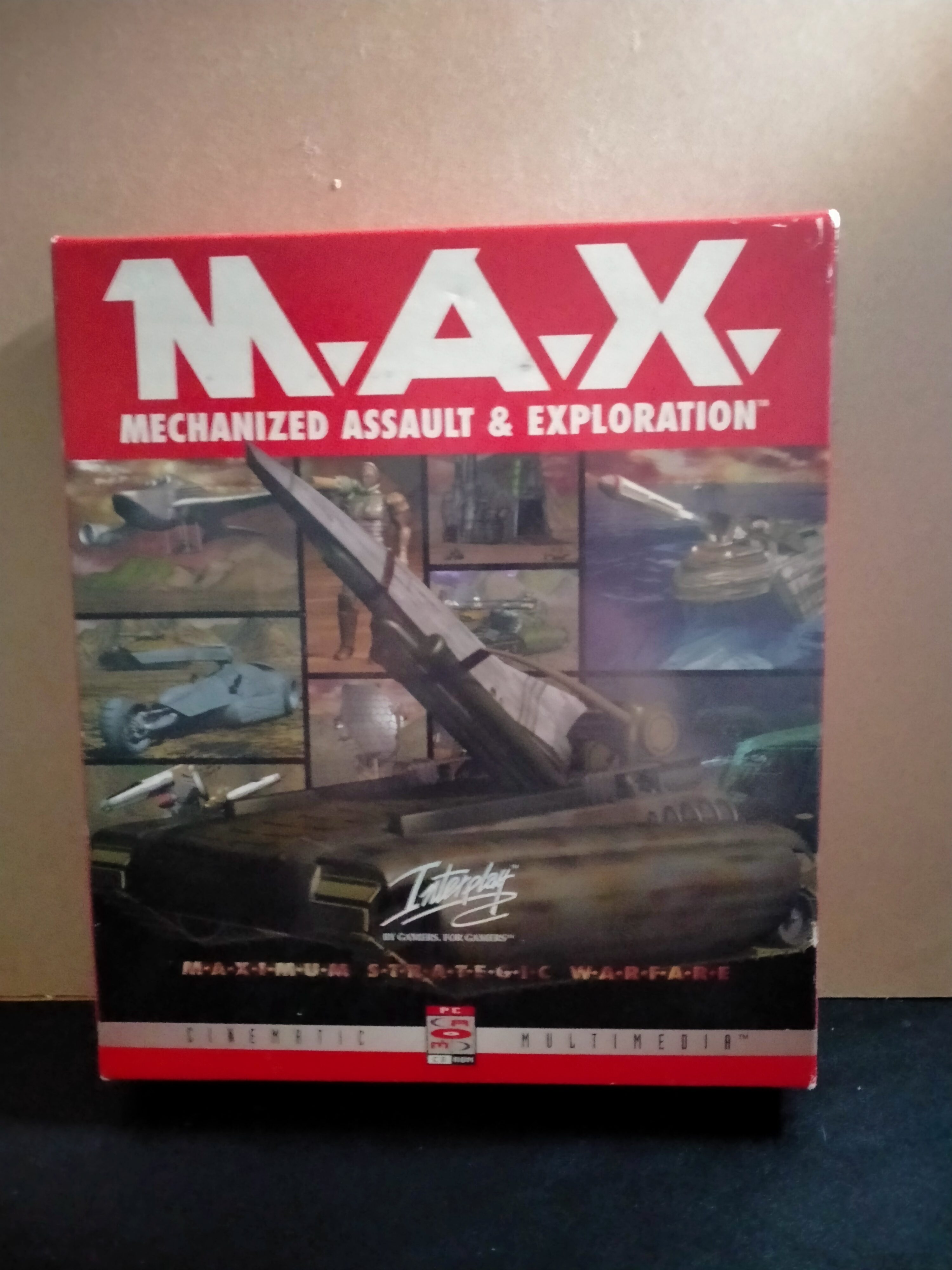 Edición física de M.A.X.: Mechanized Assault & Exploration
