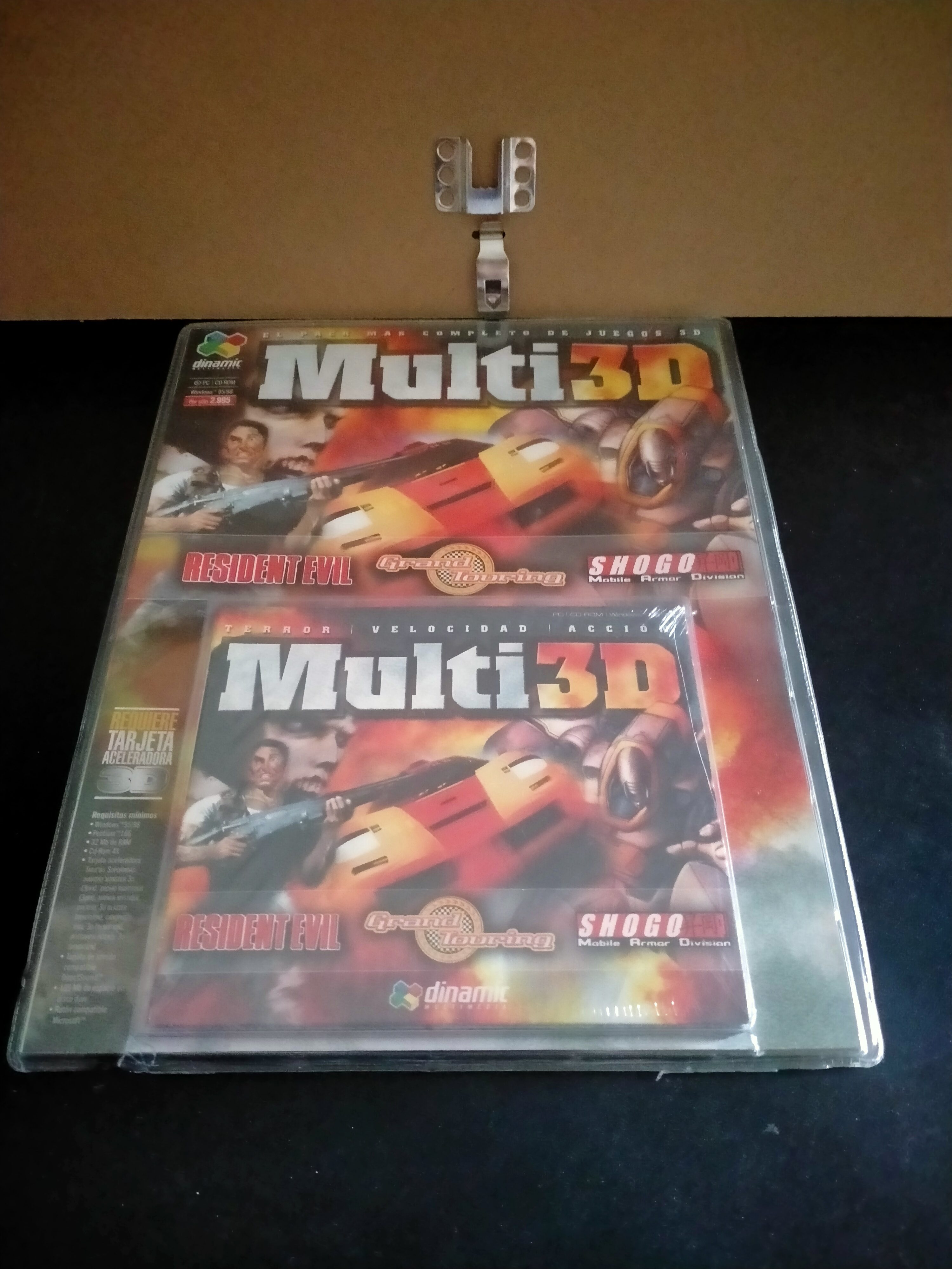 Portada de Multi 3D, formato Jewel Case, para Windows 95, Windows 98