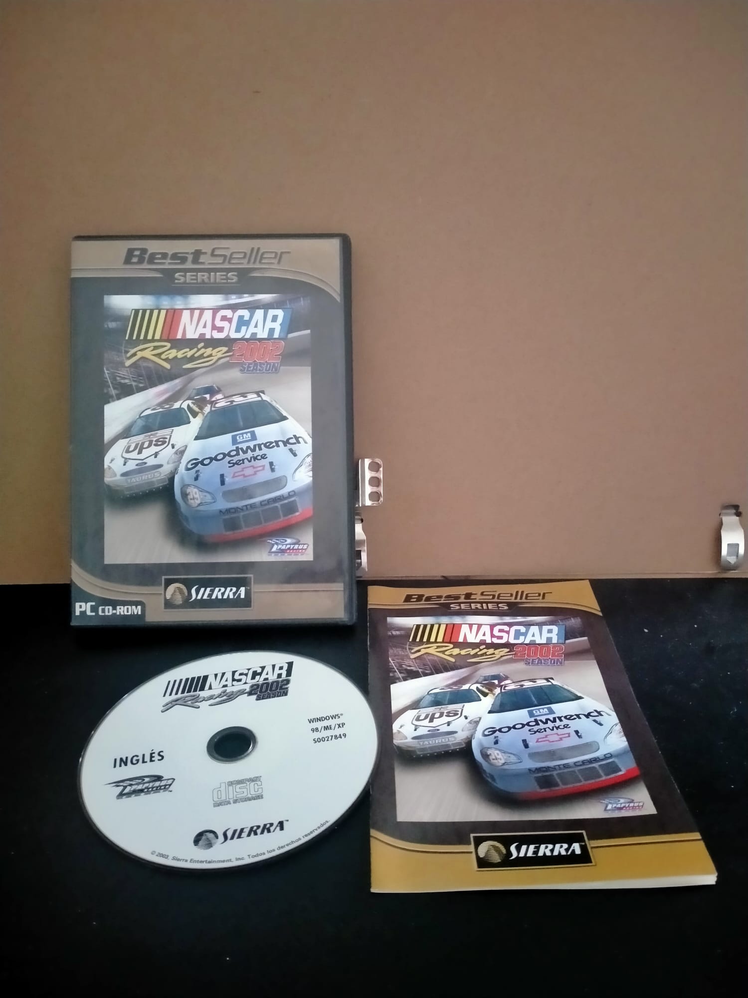 Edición física de NASCAR Racing 2002 Season
