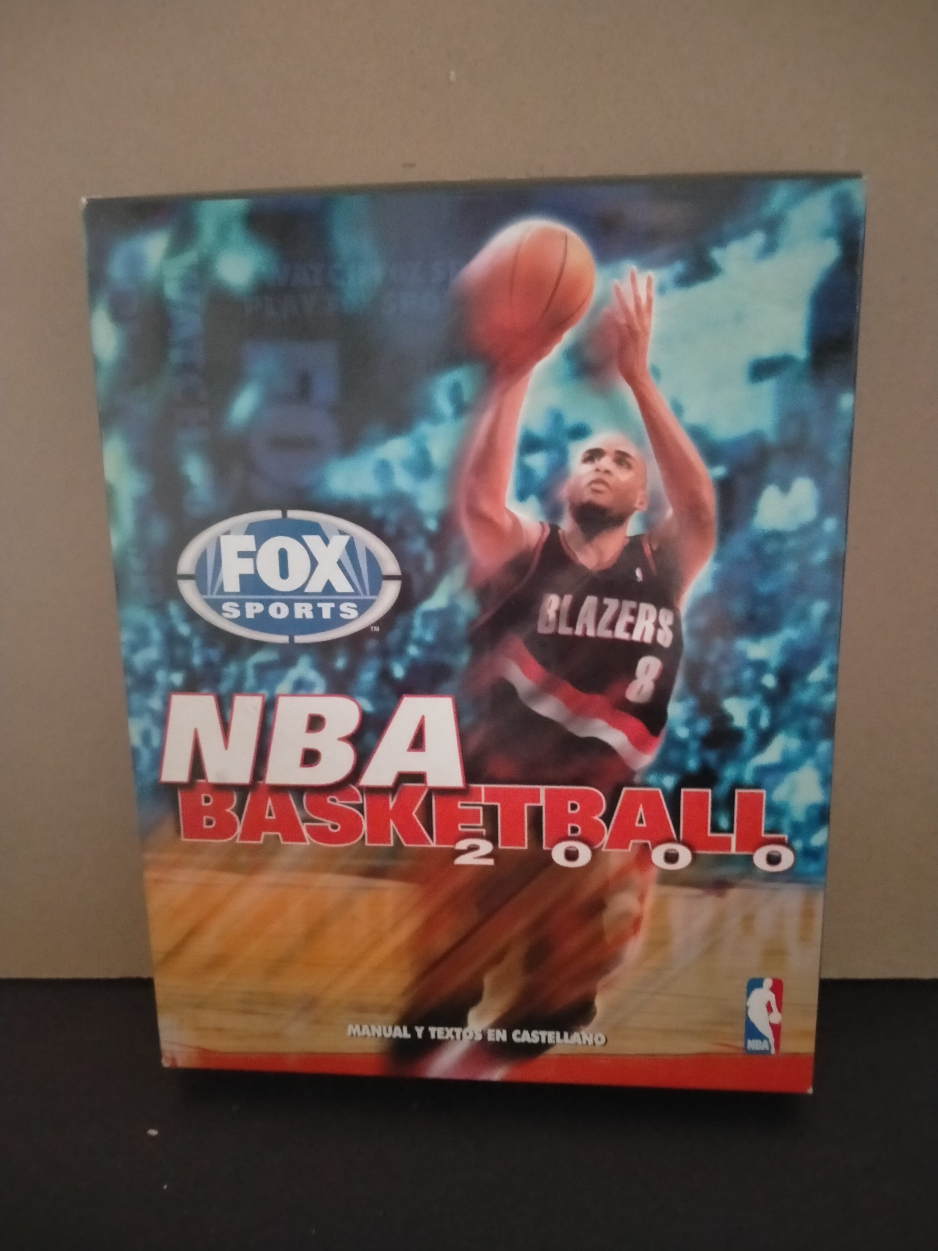 Edición física de NBA Basketball 2000