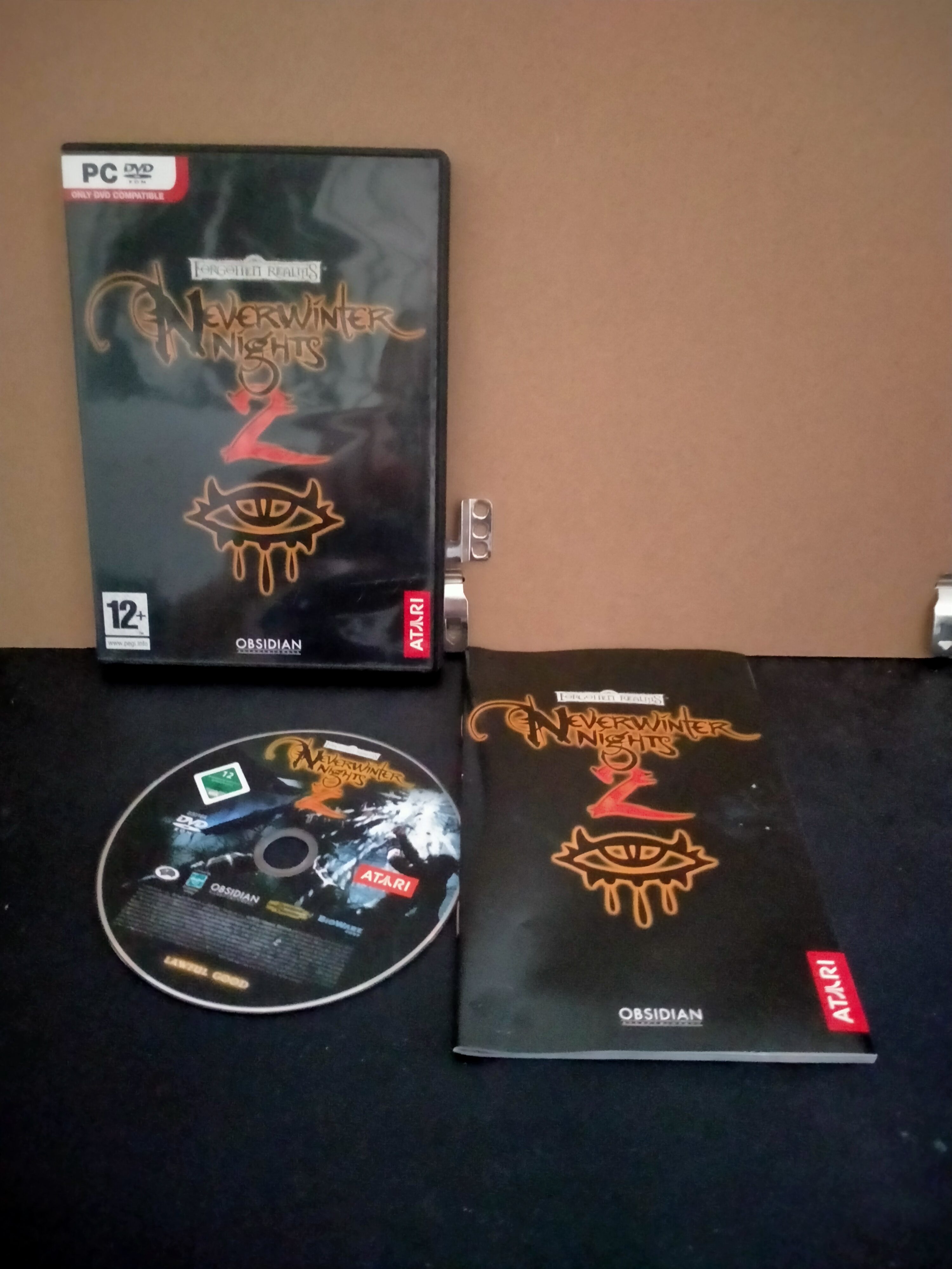 Edición física de Neverwinter Nights 2