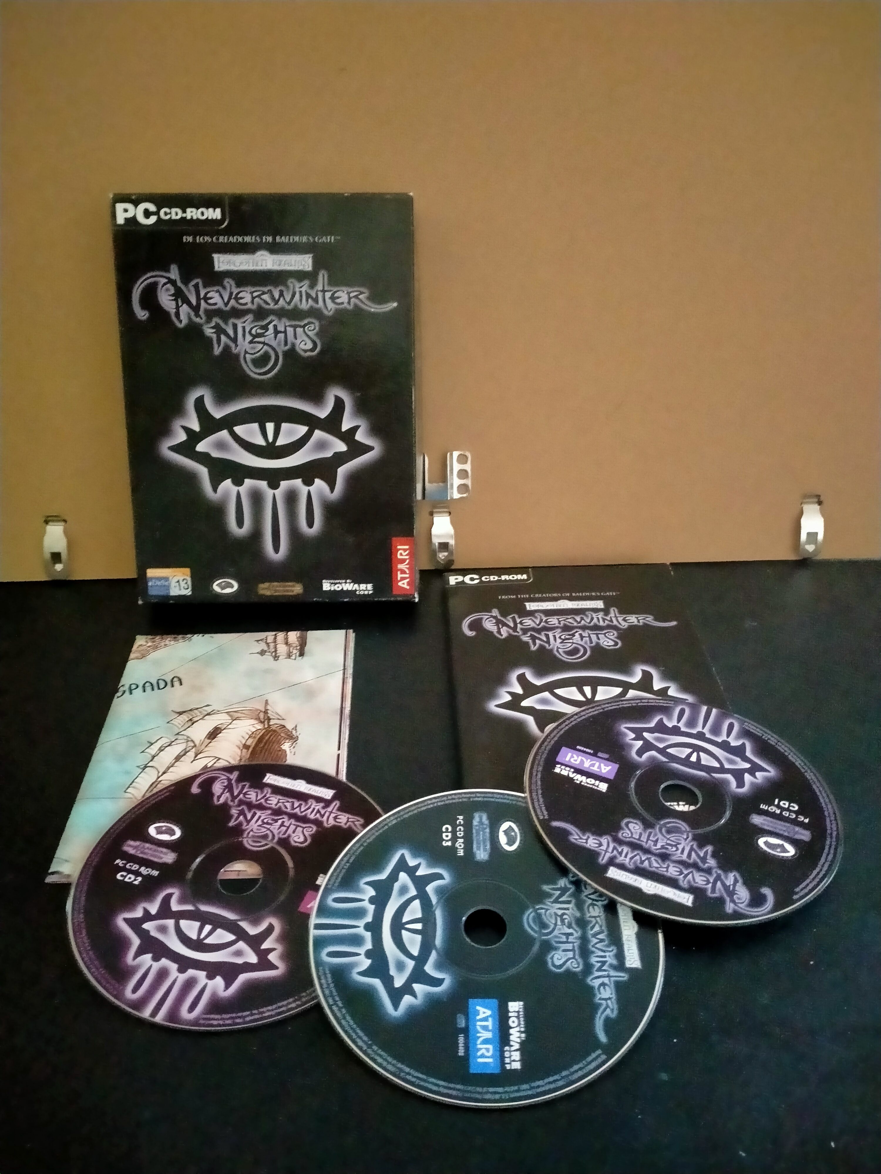 Edición física de Neverwinter Nights