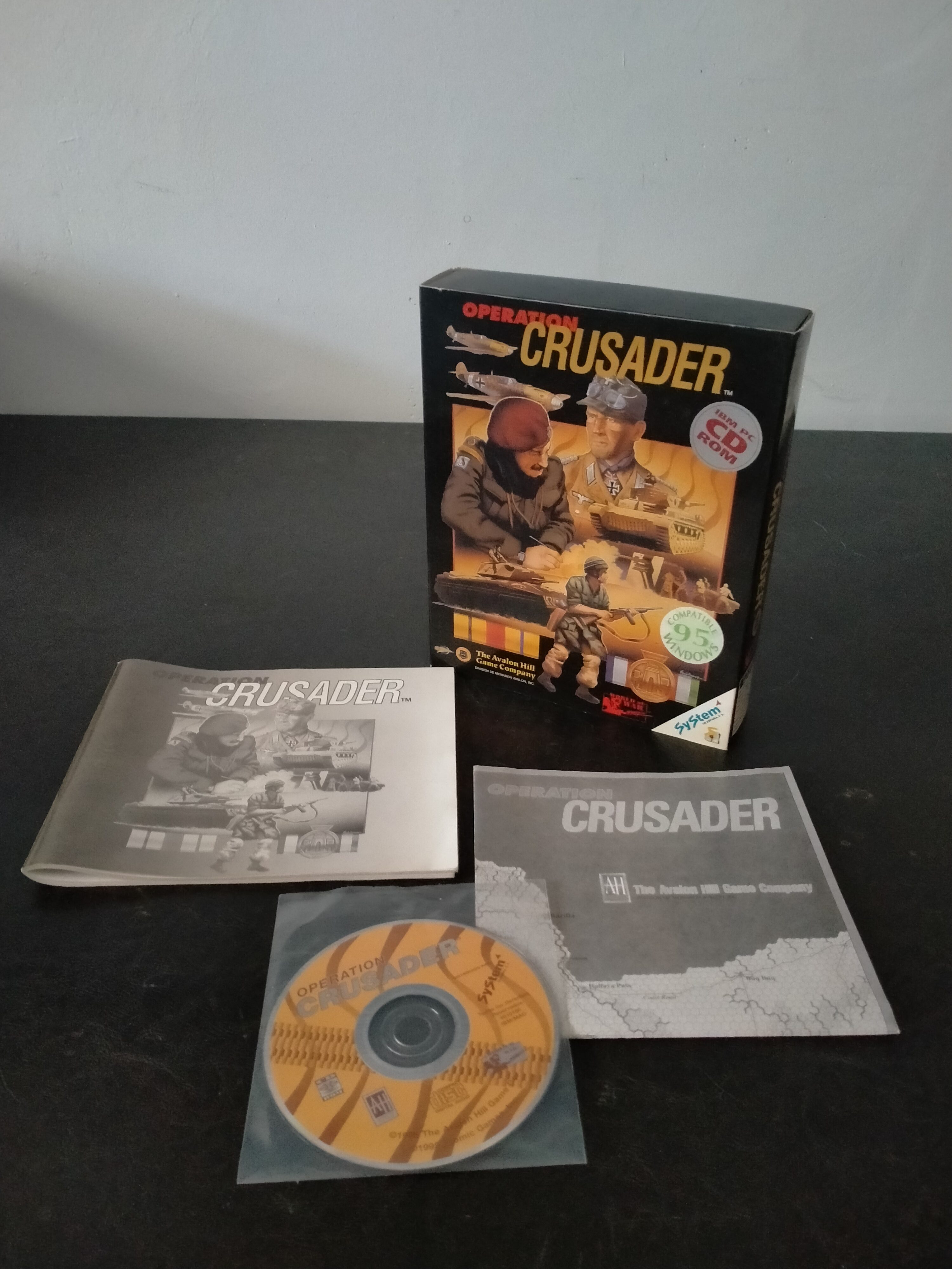 Imagen documental 3 de Operation Crusader, formato Big Box, para MS-DOS, Windows 95