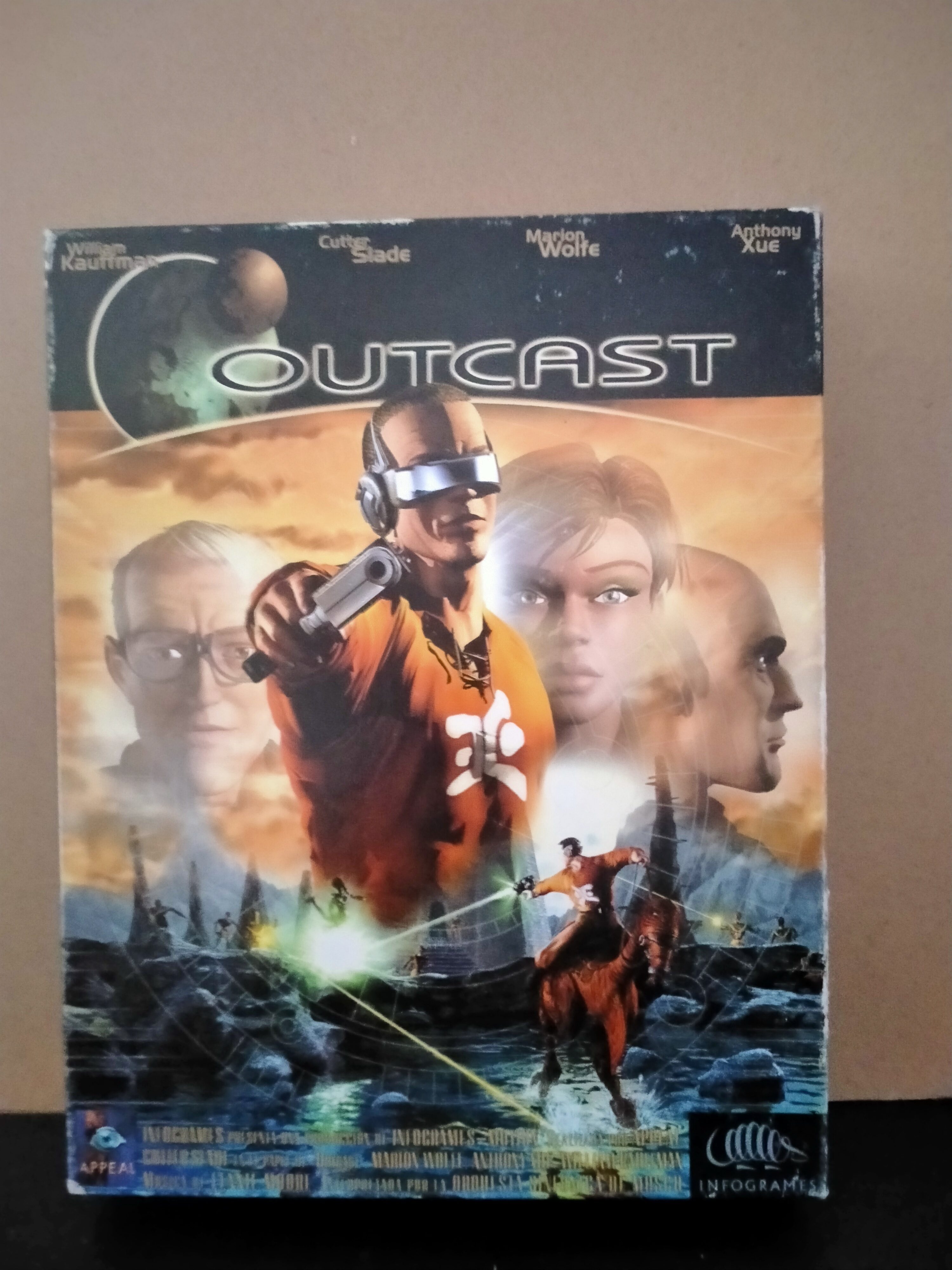 Edición física de Outcast