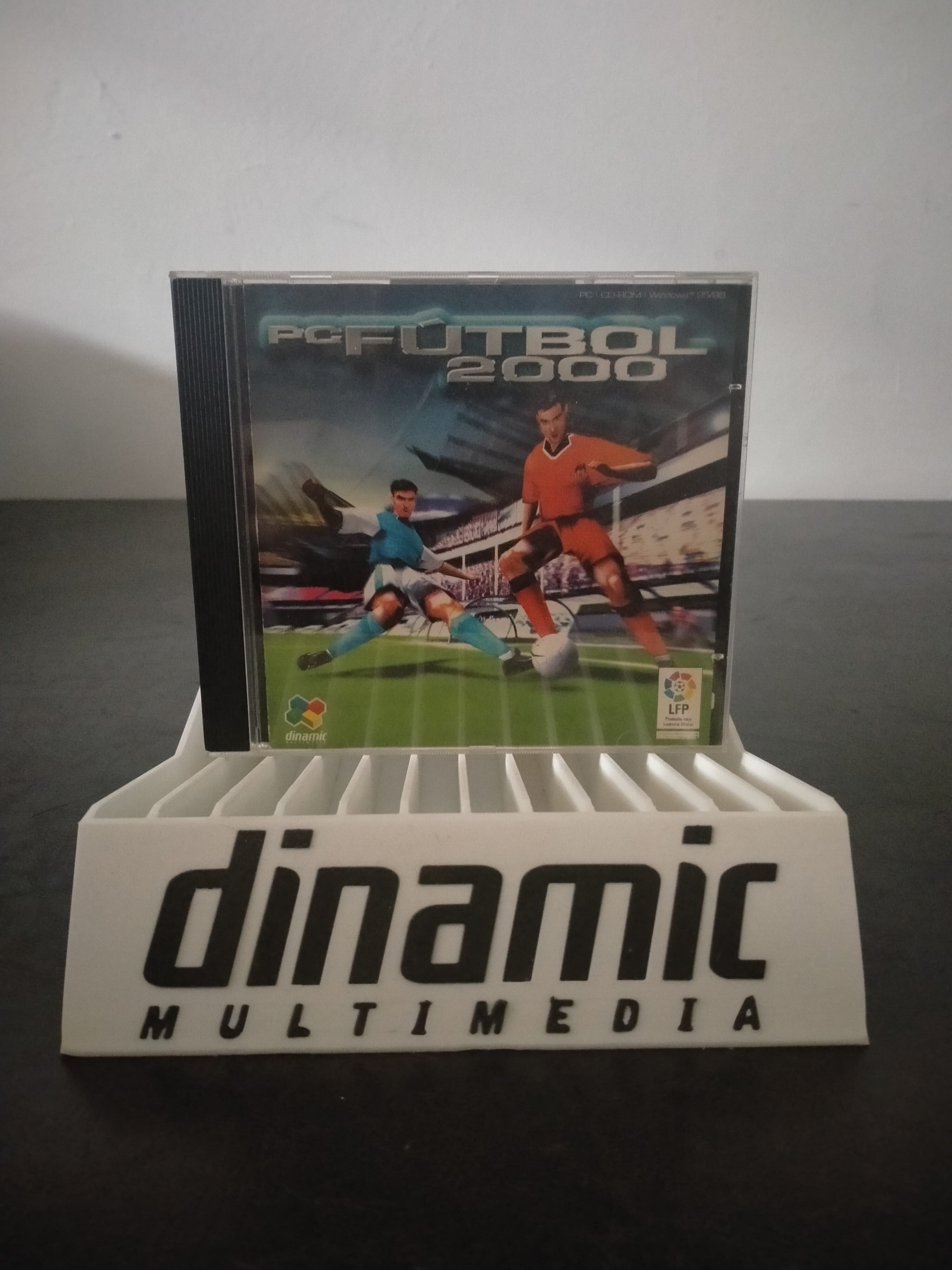 Portada de PC Fútbol 2000, formato Jewel Case, para Windows 95, Windows 98