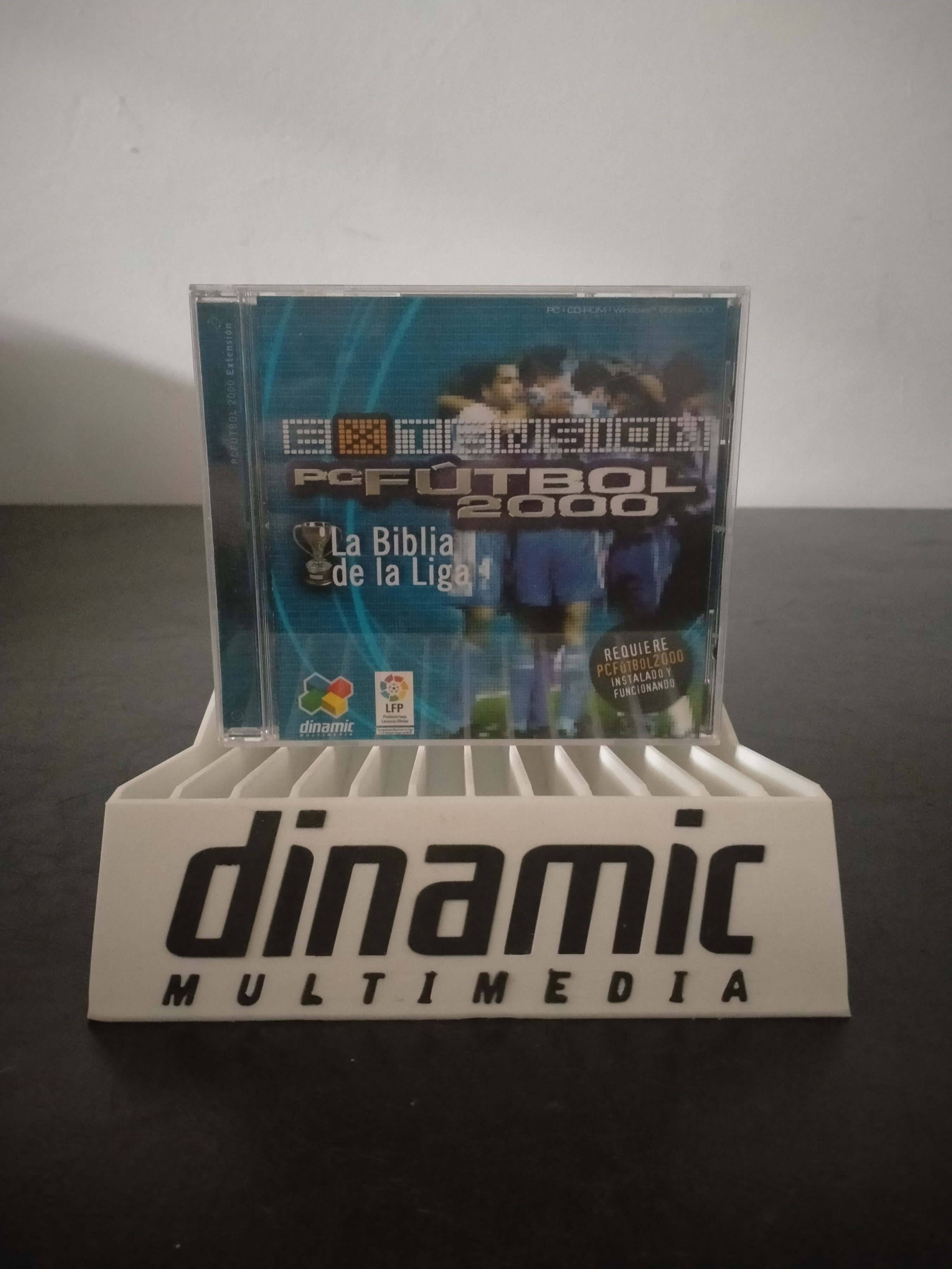 Portada de PC Fútbol 2000: La Biblia de la Liga, formato Jewel Case, para Windows 95, Windows 98