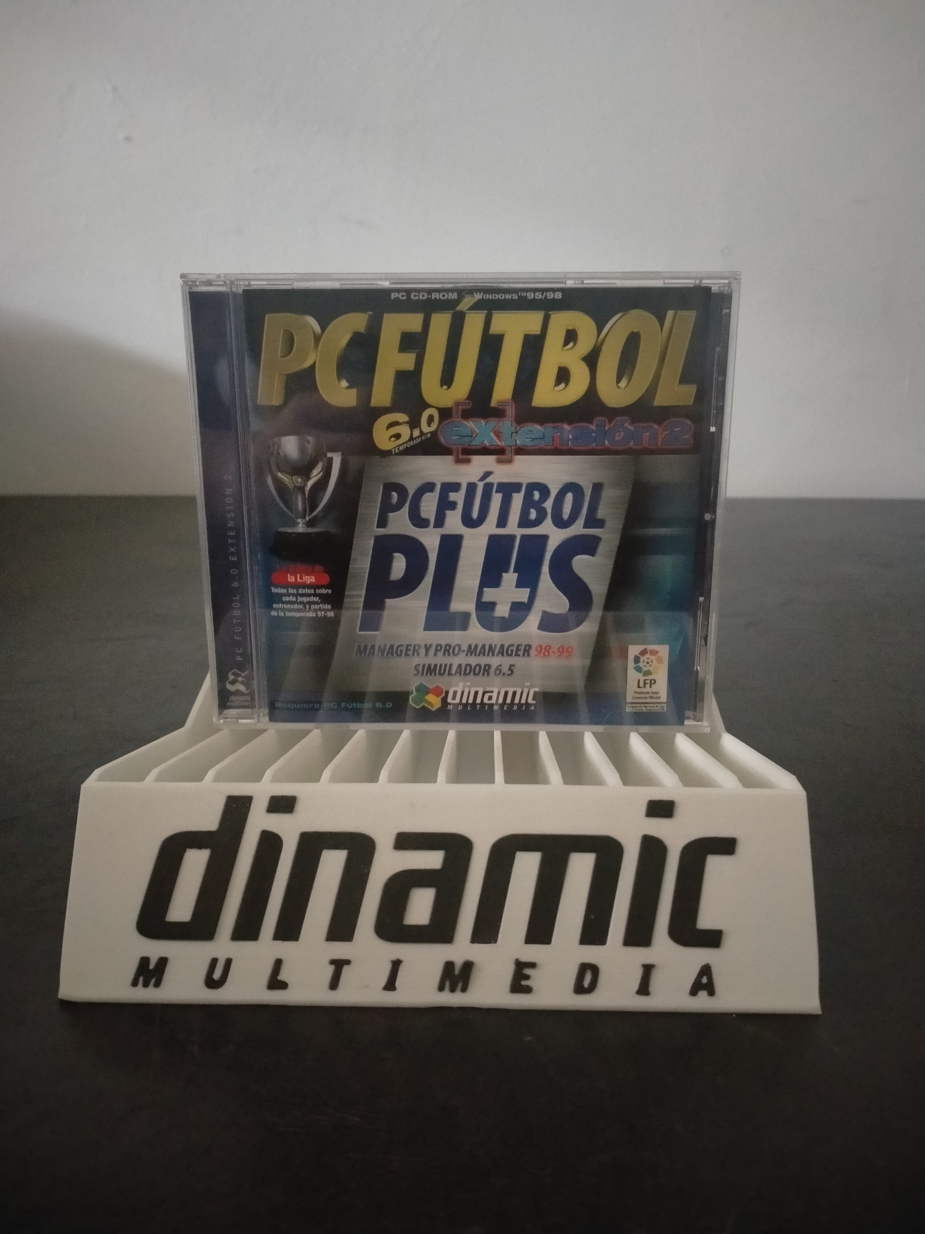 Portada de PC Fútbol 6.0: Extensión 2 - PC Fútbol Plus, formato Jewel Case, para Windows 95, Windows 98