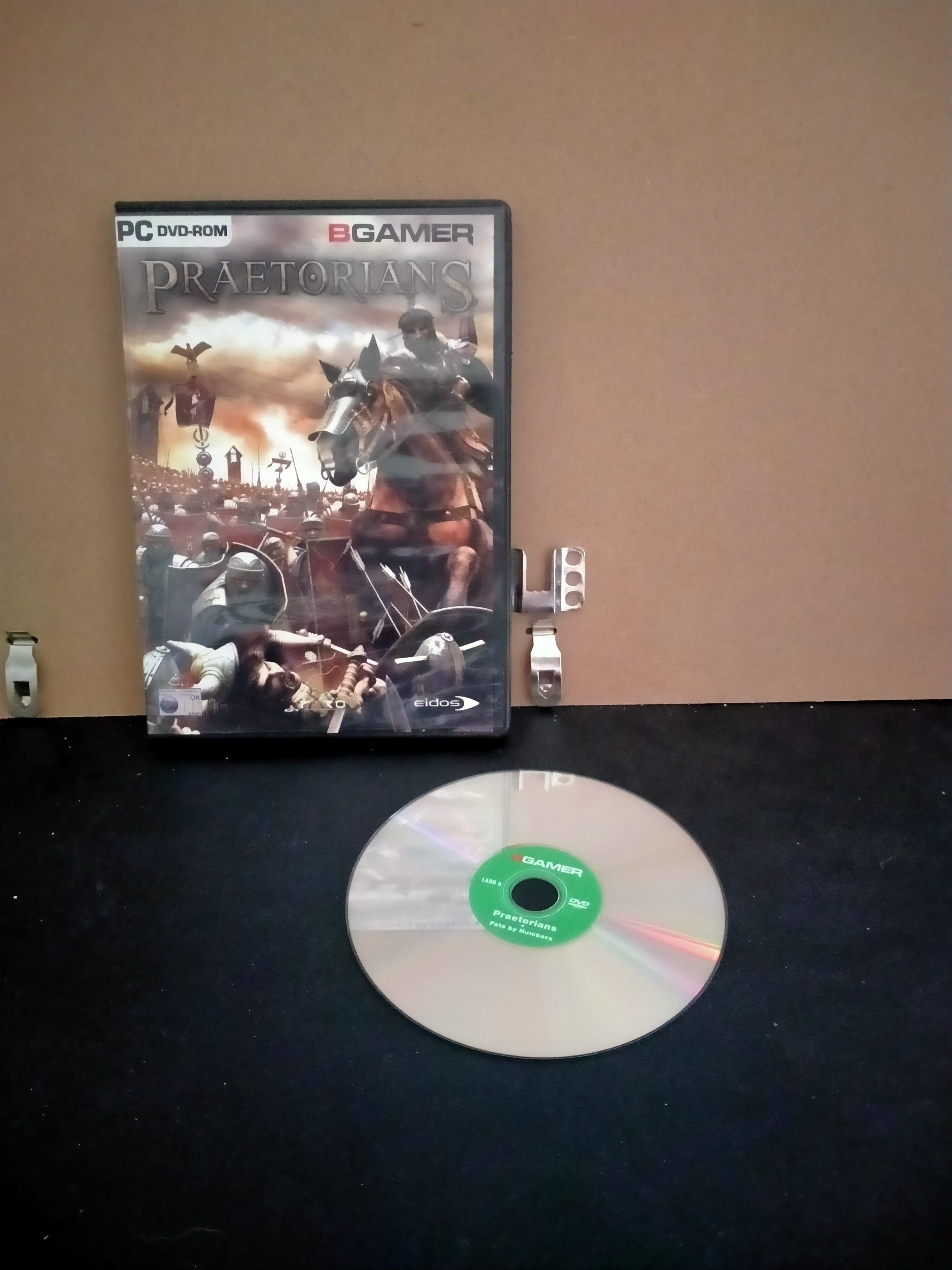 Edición física de Praetorians