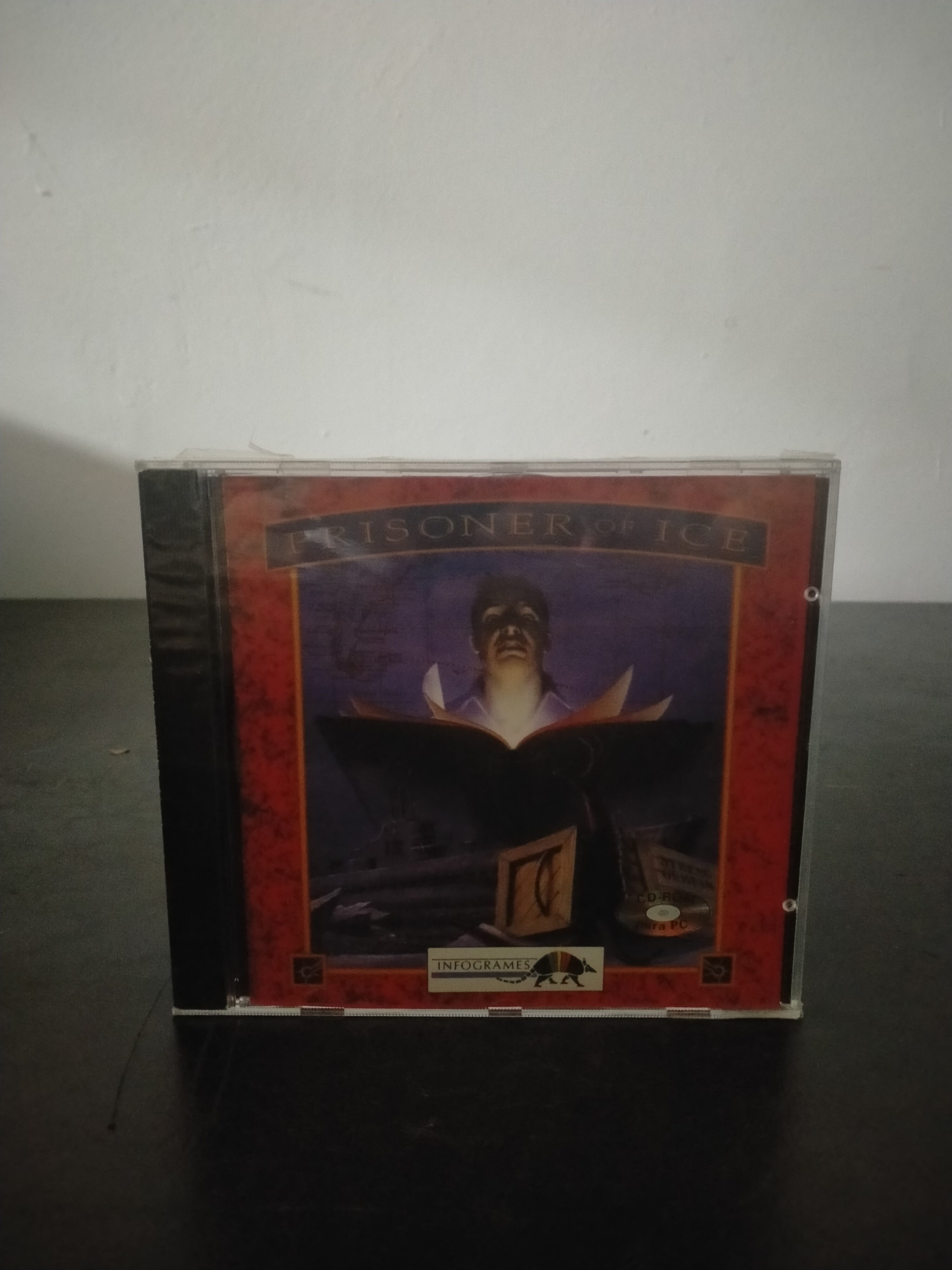 Portada de Prisoner of Ice, formato Jewel Case, para MS-DOS, Win3.x, Windows 95