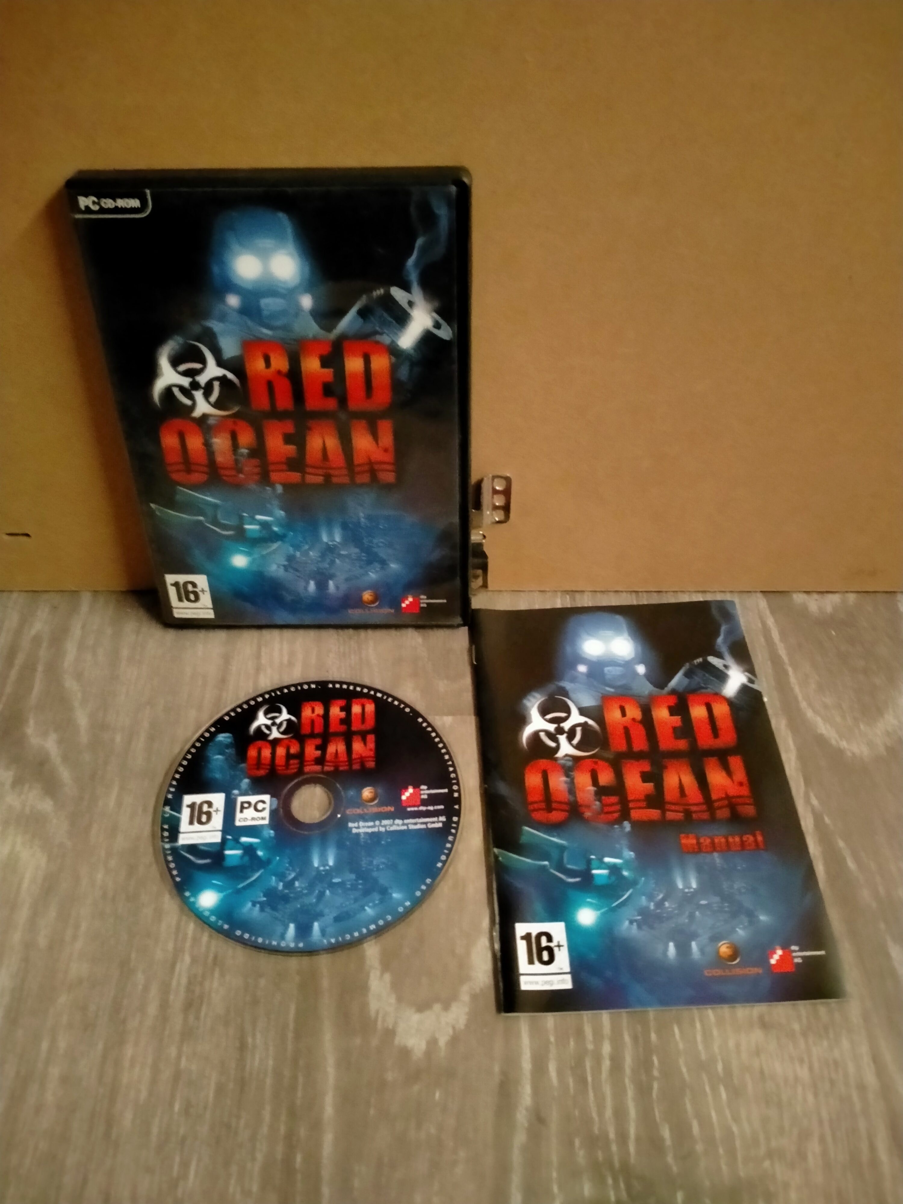 Edición física de Red Ocean
