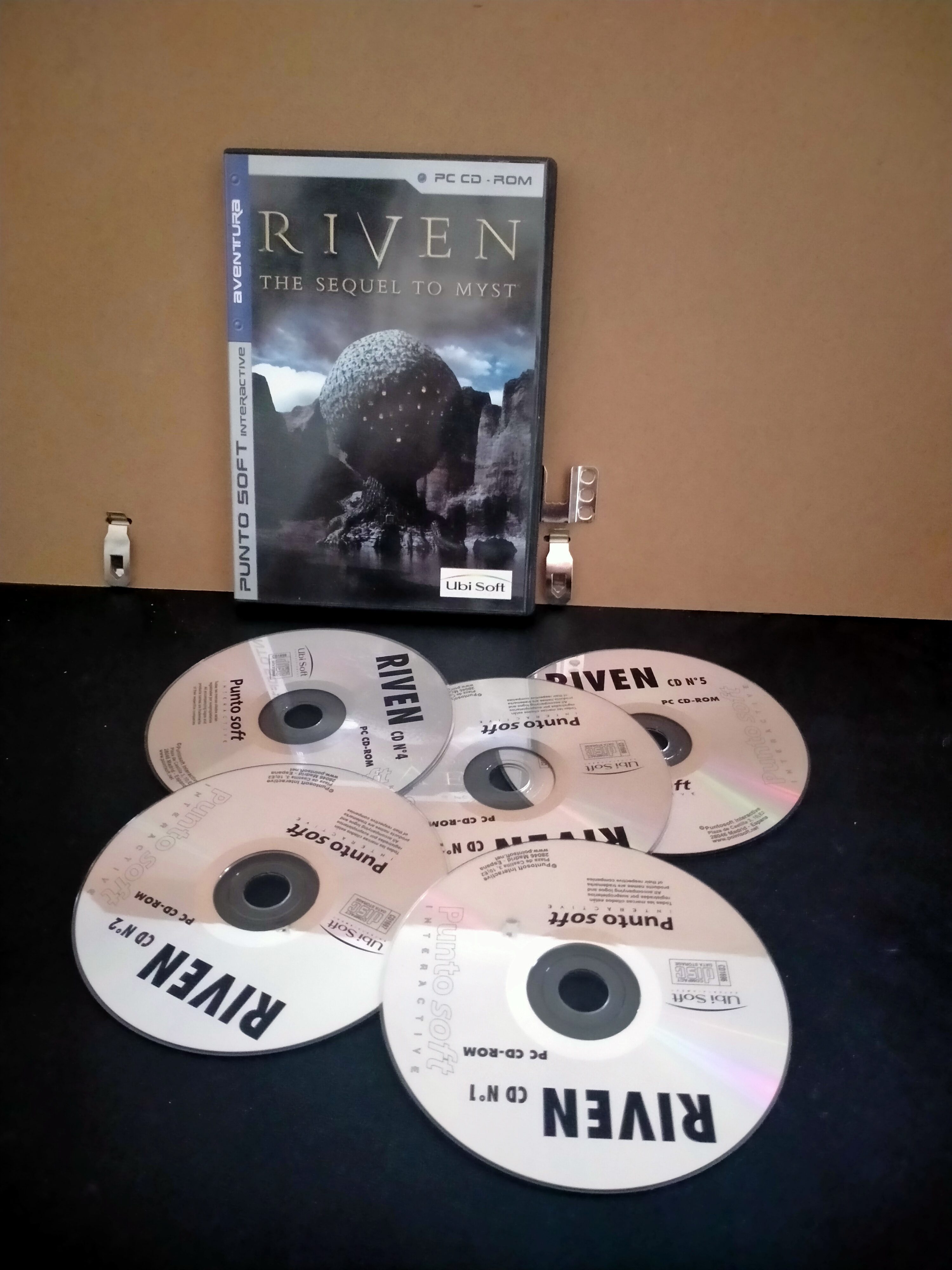 Edición física de Riven: The Sequel to Myst