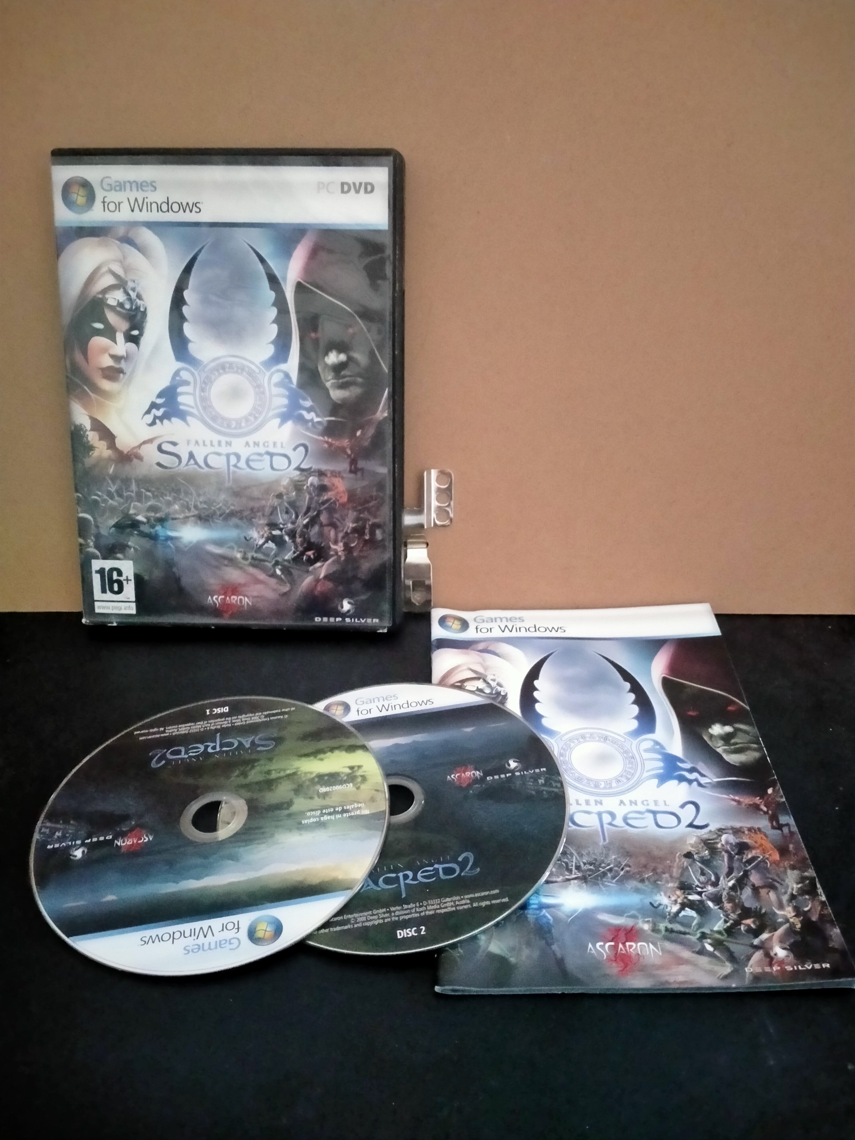 Edición física de Sacred 2: Fallen Angel