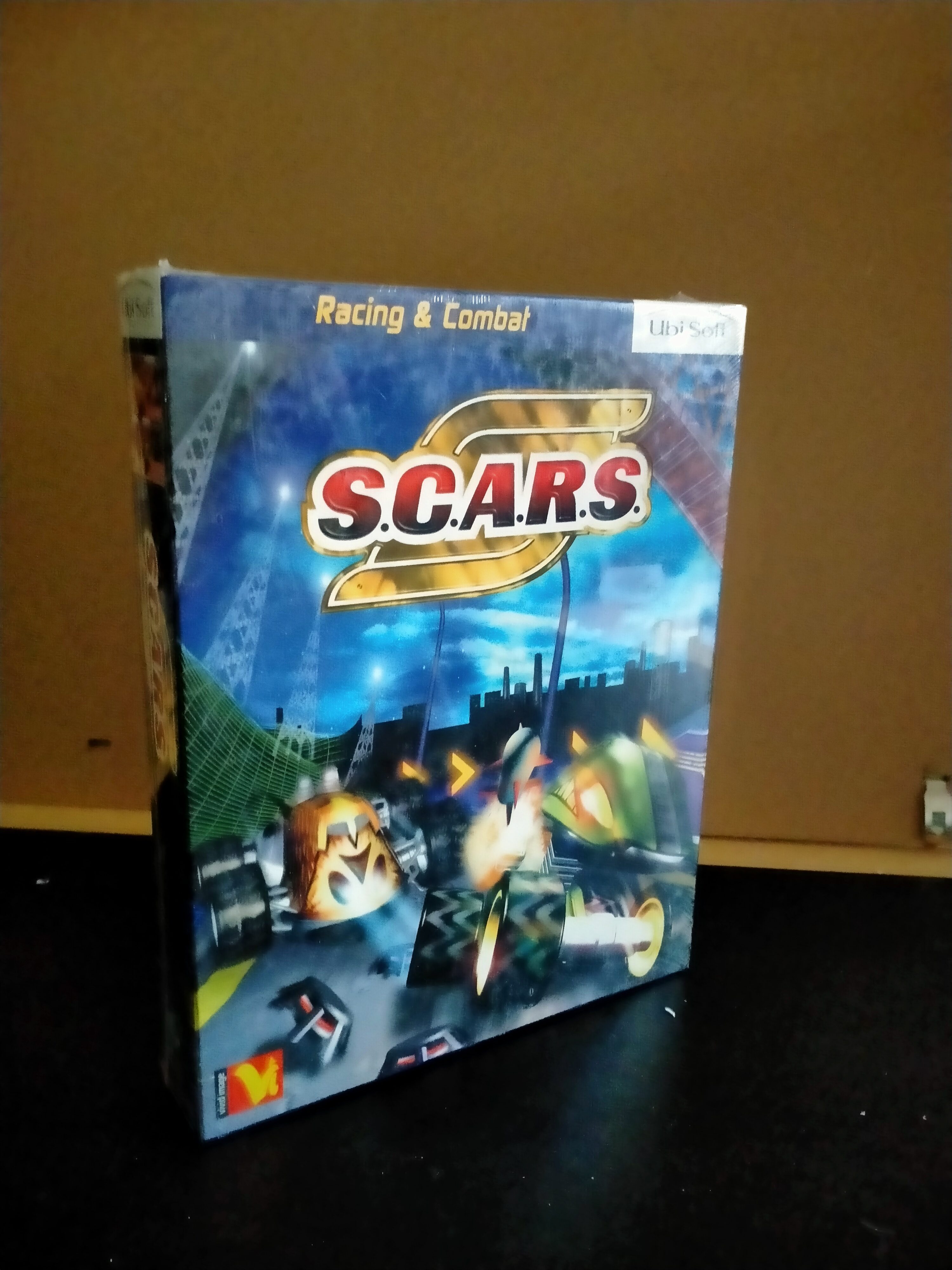 Edición física de S.C.A.R.S.