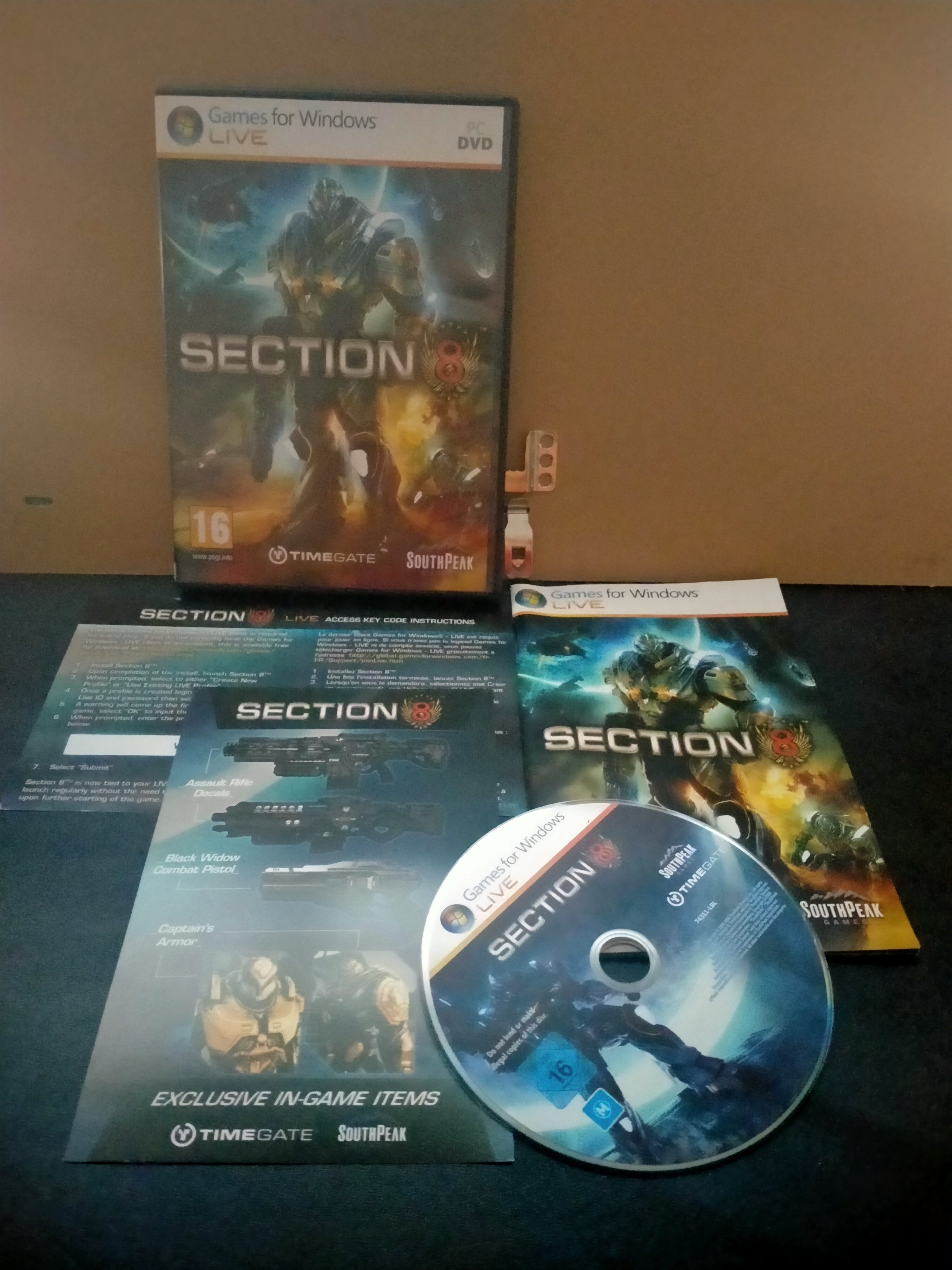 Edición física de Section 8