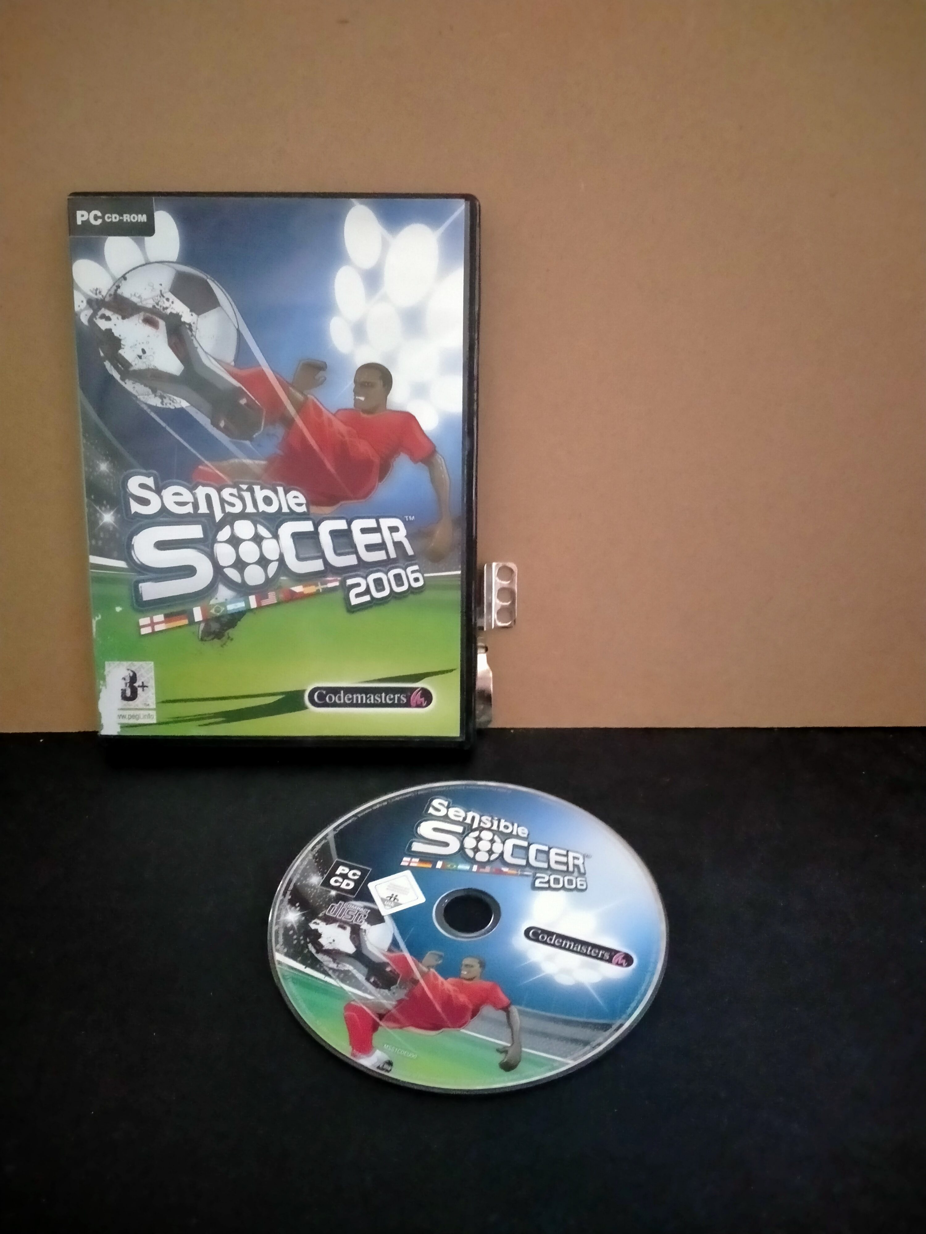 Edición física de Sensible Soccer 2006